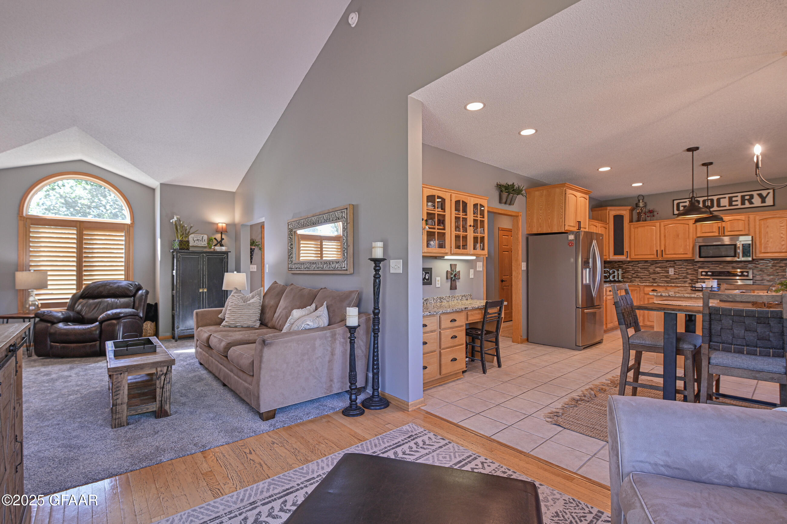 Grand Forks, North Dakota 58201, United States, 6 Bedrooms Bedrooms, ,3 BathroomsBathrooms,Residential,Active,237239