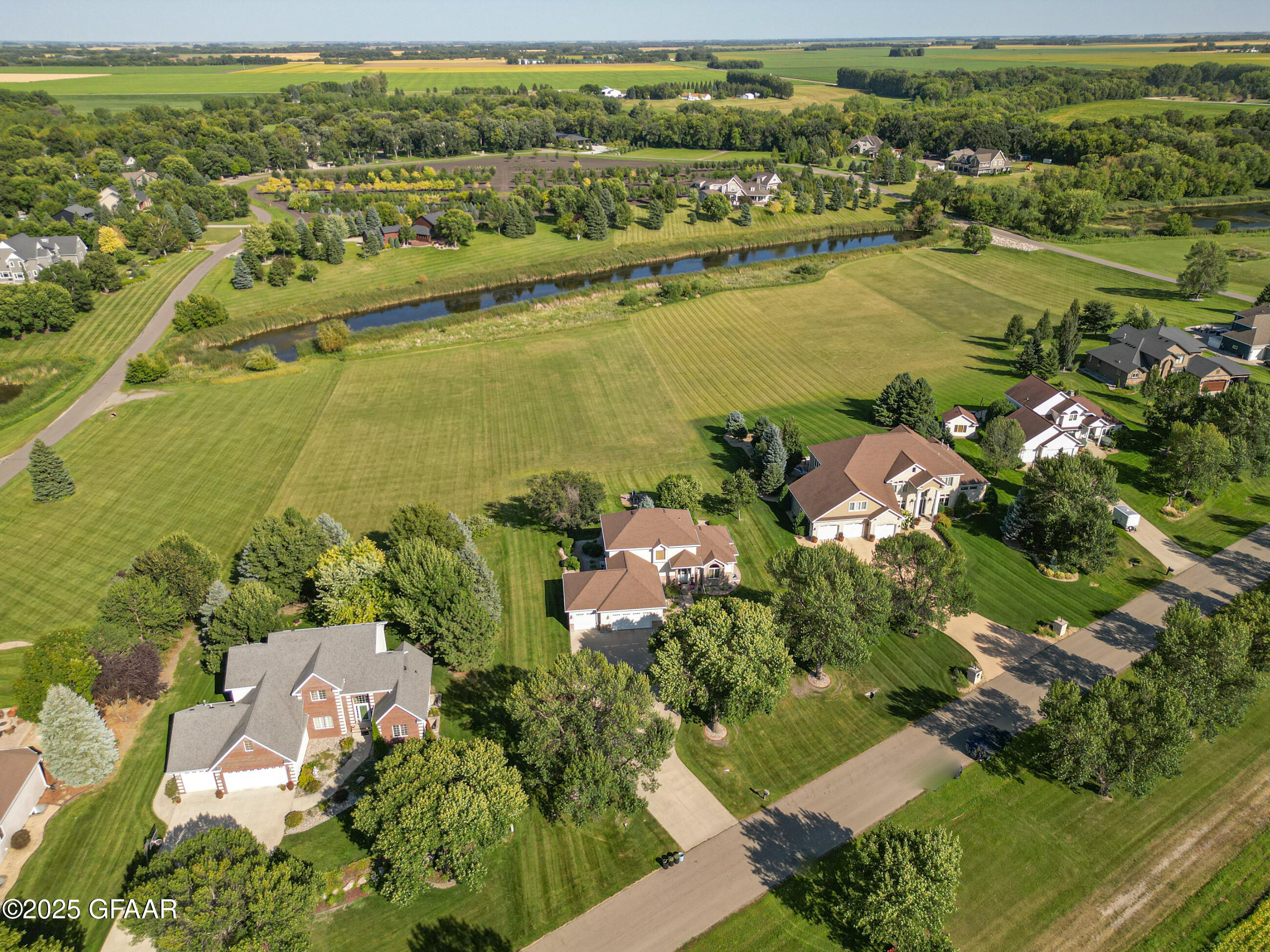 Grand Forks, North Dakota 58201, United States, 6 Bedrooms Bedrooms, ,3 BathroomsBathrooms,Residential,Active,237239