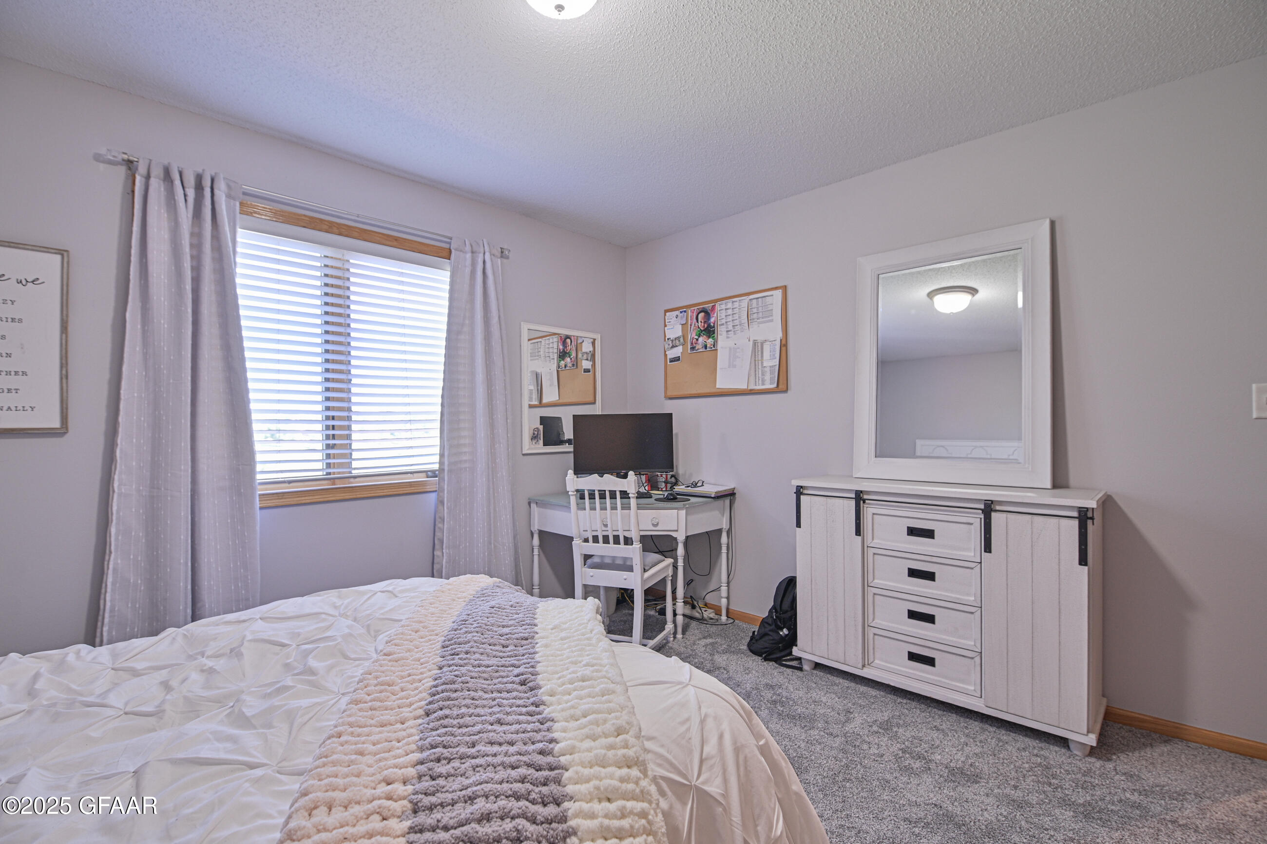 Grand Forks, North Dakota 58201, United States, 6 Bedrooms Bedrooms, ,3 BathroomsBathrooms,Residential,Active,237239