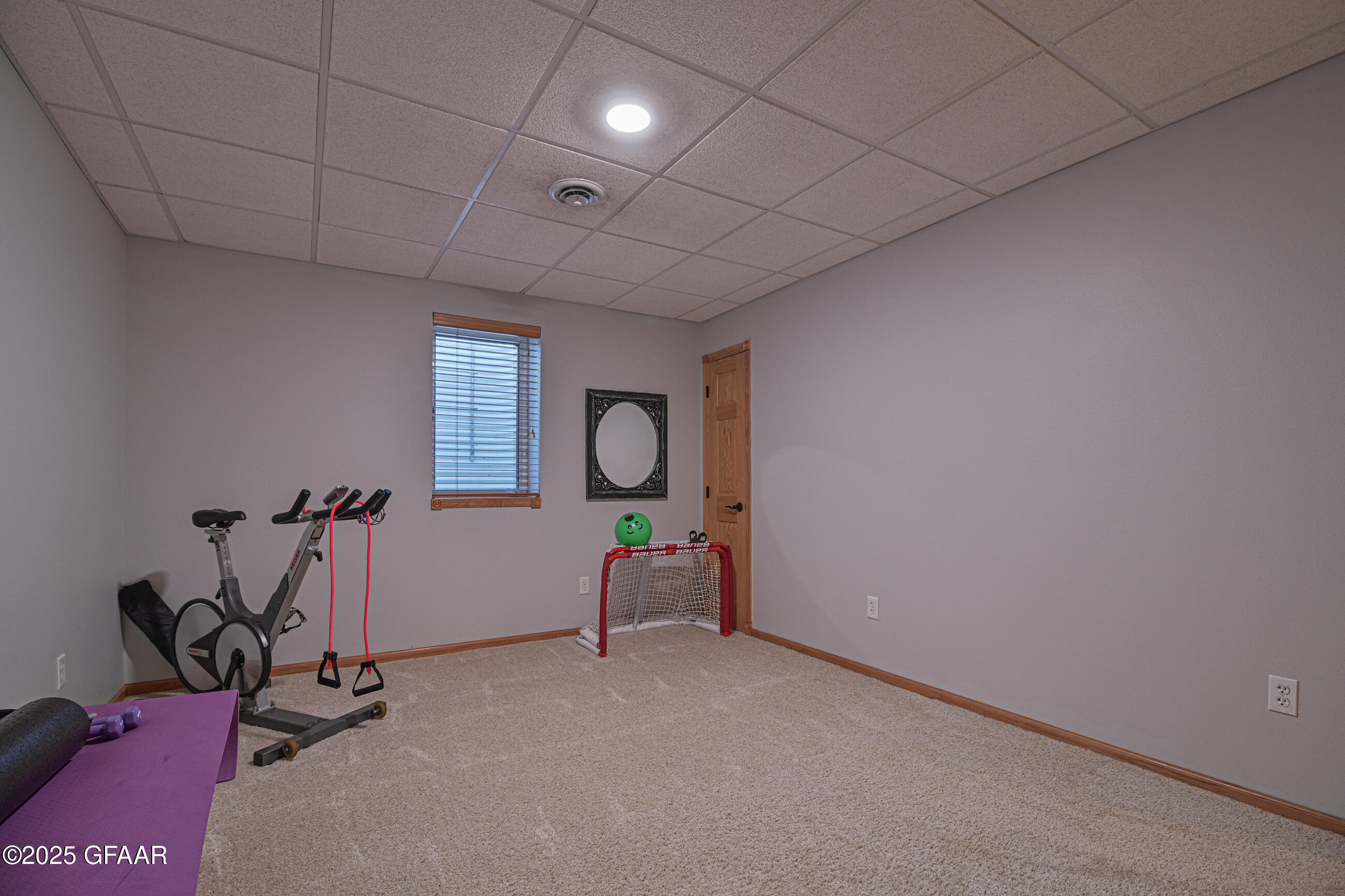 Grand Forks, North Dakota 58201, United States, 6 Bedrooms Bedrooms, ,3 BathroomsBathrooms,Residential,Active,237239