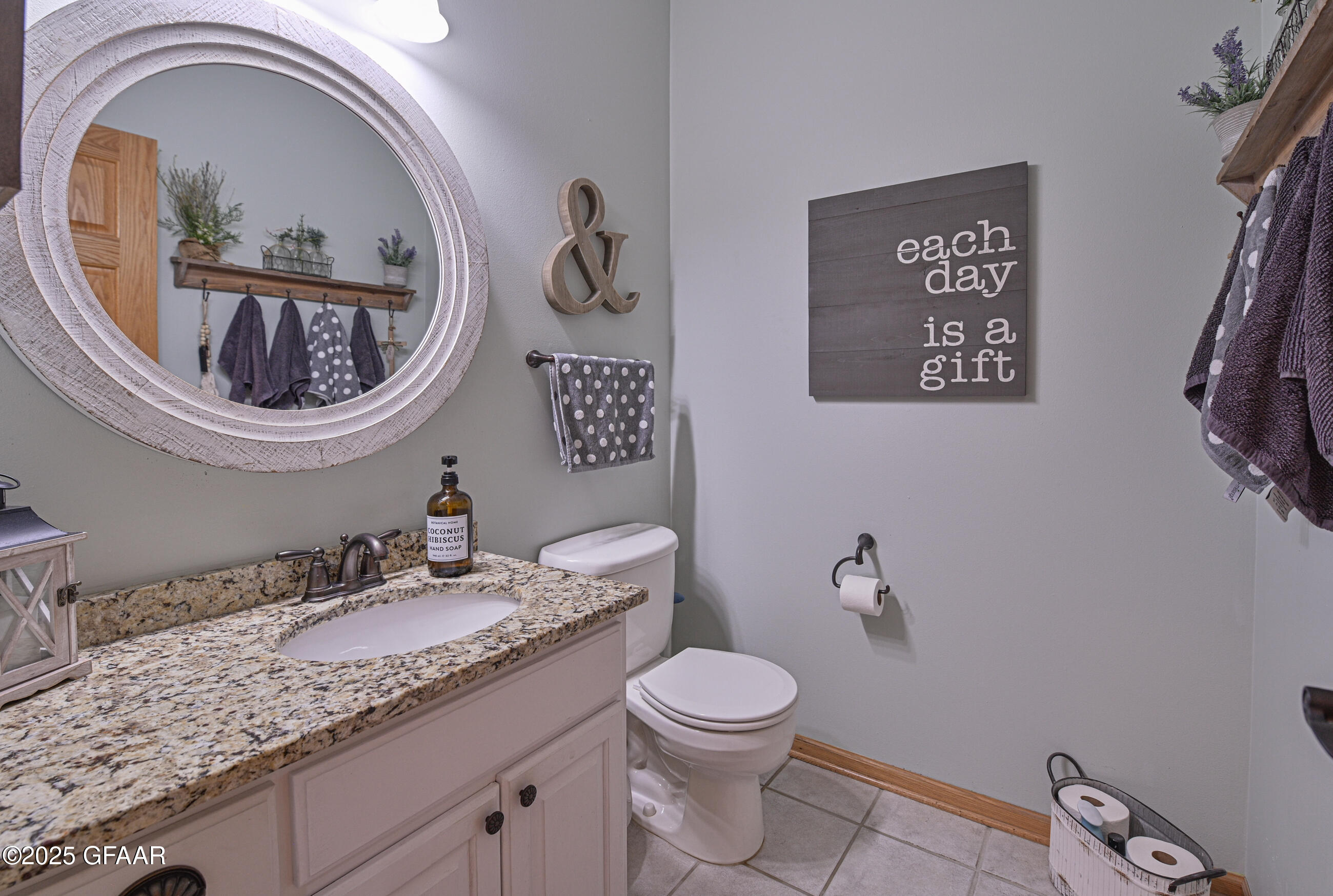 Grand Forks, North Dakota 58201, United States, 6 Bedrooms Bedrooms, ,3 BathroomsBathrooms,Residential,Active,237239