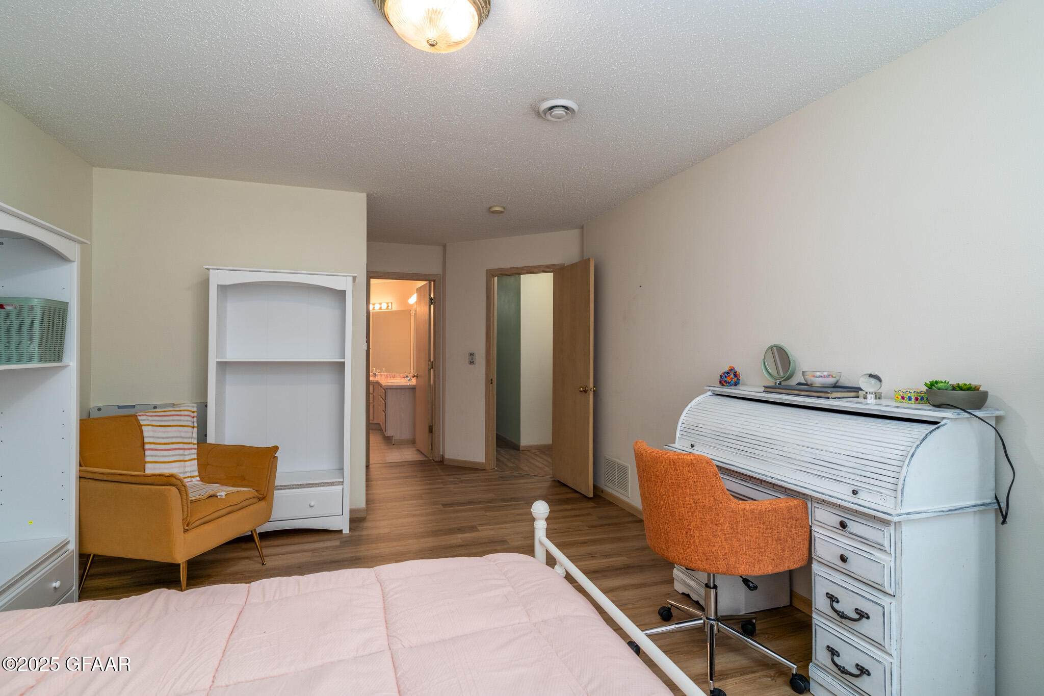 Grand Forks, North Dakota 58201, United States, 2 Bedrooms Bedrooms, ,2 BathroomsBathrooms,Residential,Active,155116