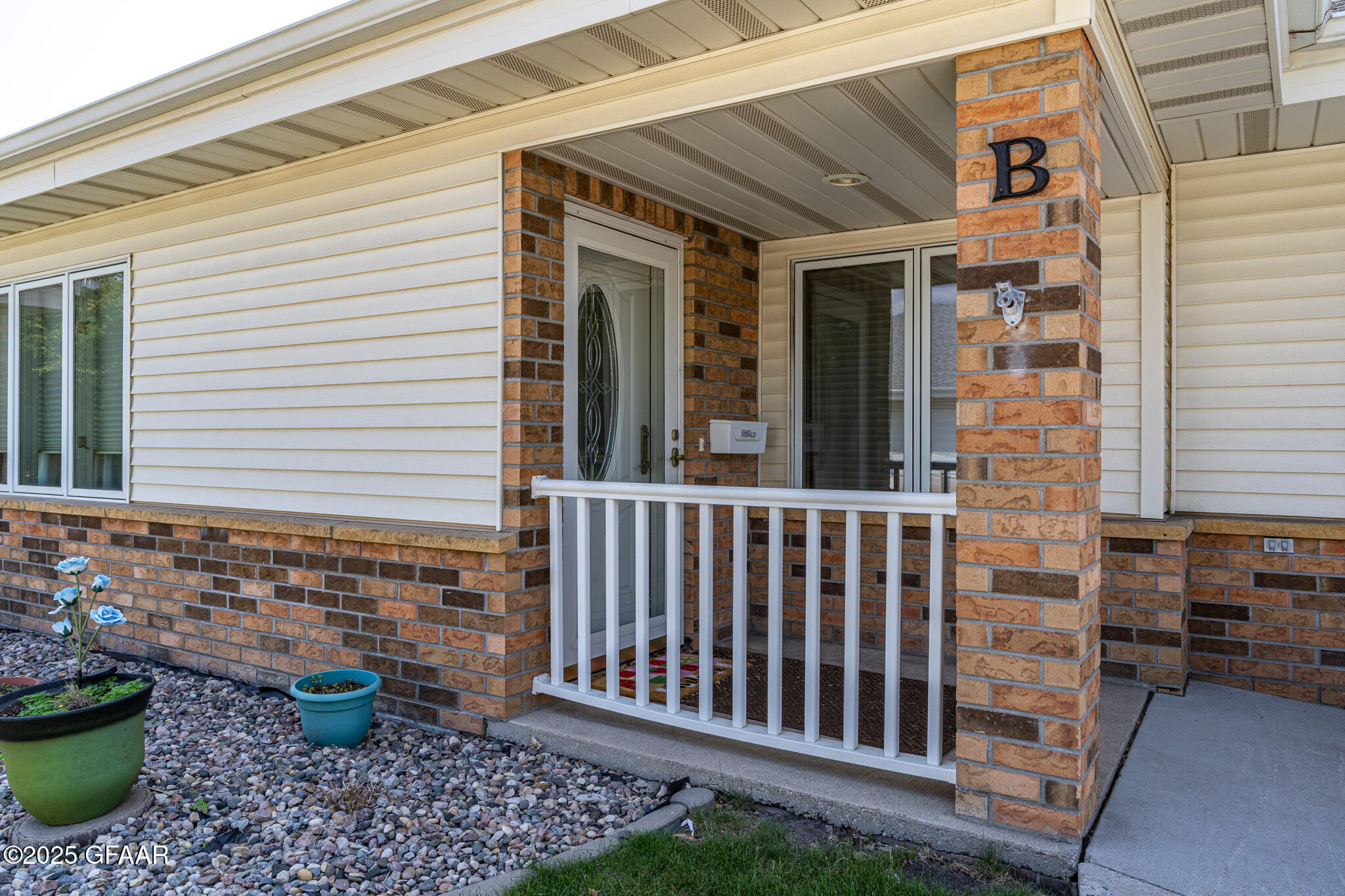 Grand Forks, North Dakota 58201, United States, 2 Bedrooms Bedrooms, ,2 BathroomsBathrooms,Residential,Active,155116