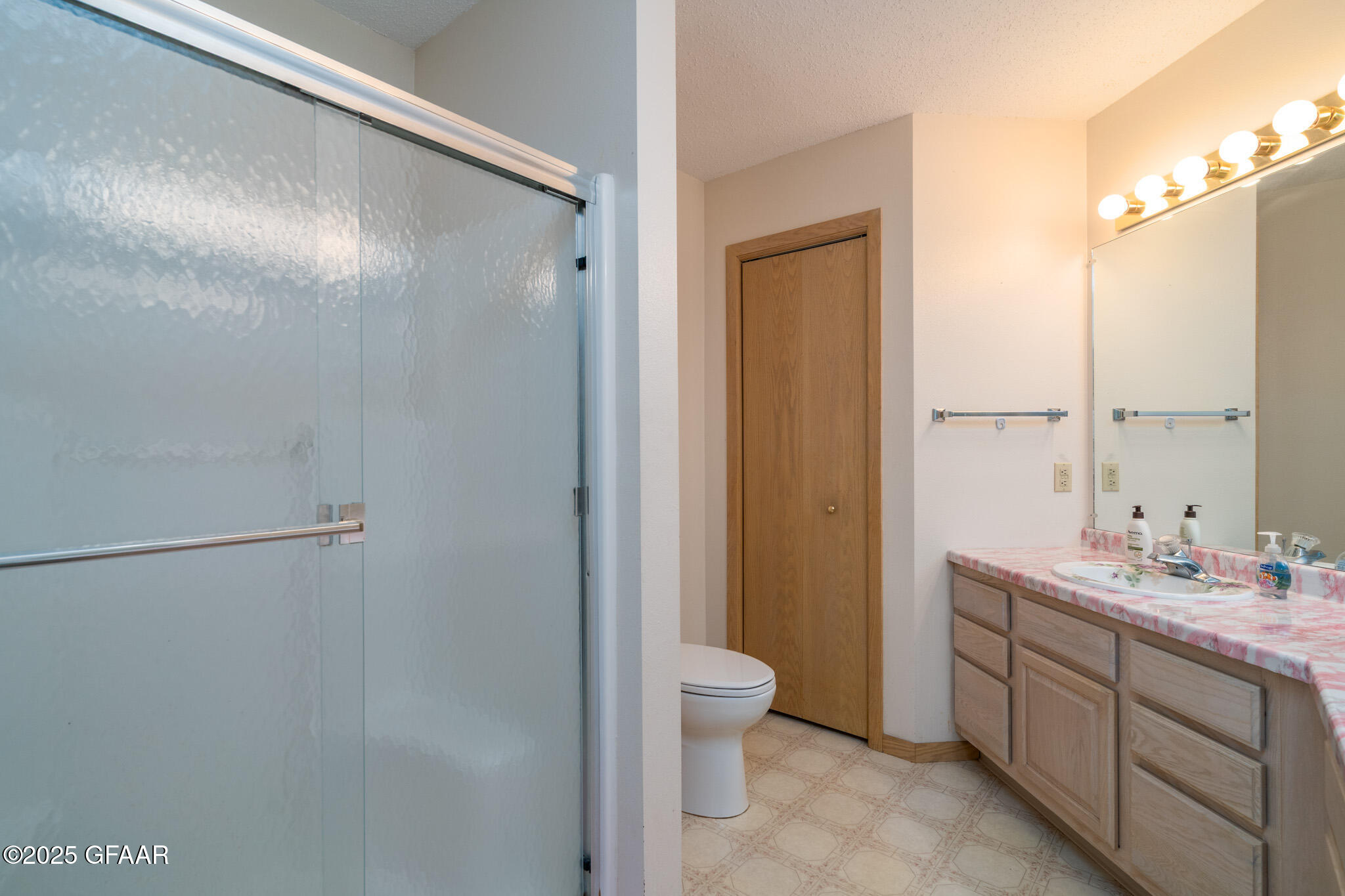 Grand Forks, North Dakota 58201, United States, 2 Bedrooms Bedrooms, ,2 BathroomsBathrooms,Residential,Active,155116