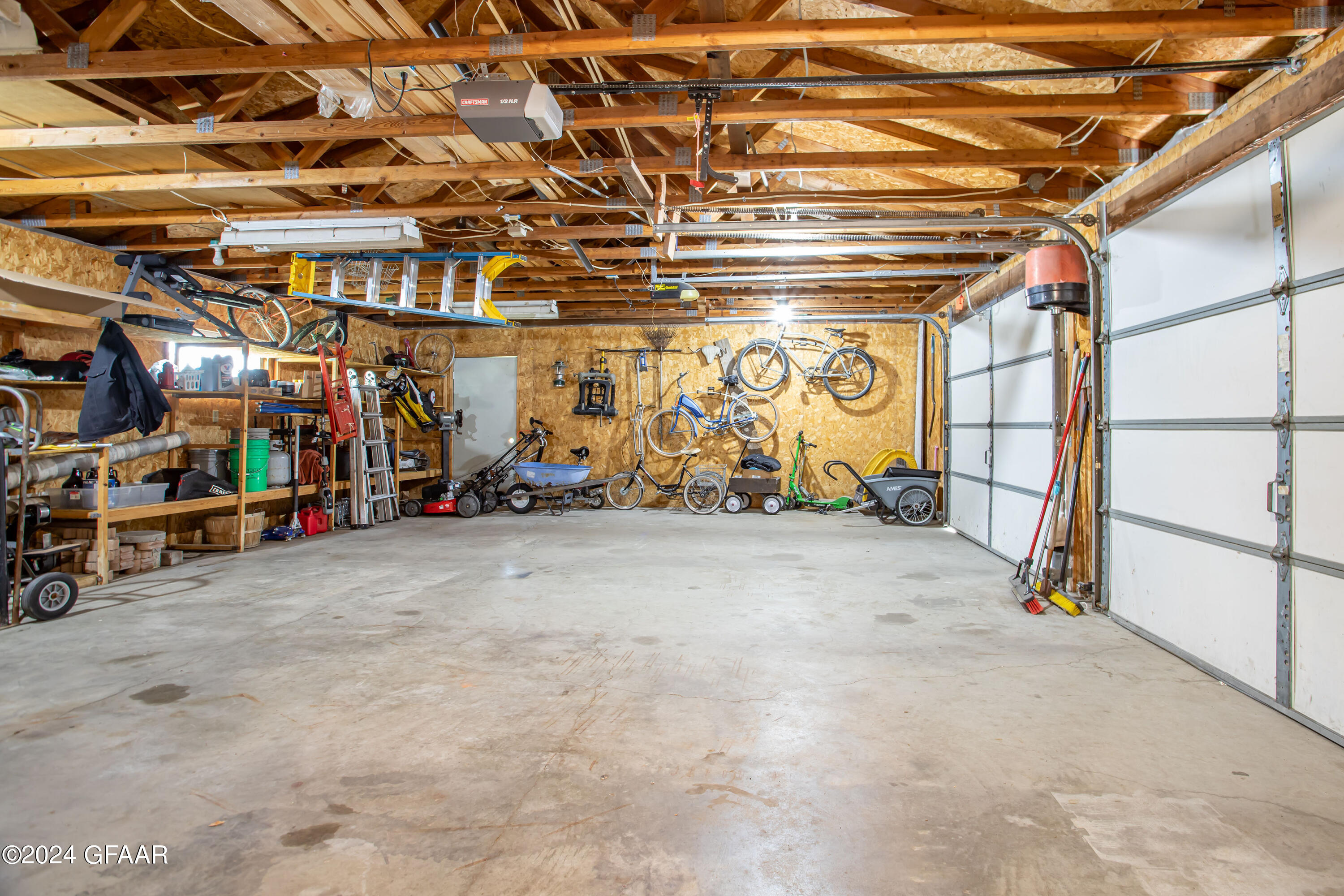 Gardner, North Dakota 58036, United States, 4 Bedrooms Bedrooms, ,2 BathroomsBathrooms,Residential,Pending,43248