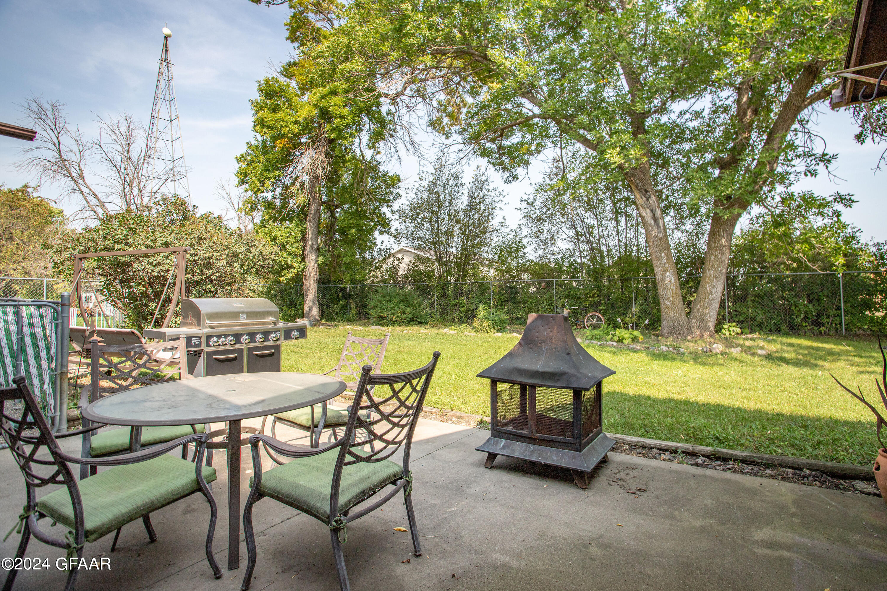 Gardner, North Dakota 58036, United States, 4 Bedrooms Bedrooms, ,2 BathroomsBathrooms,Residential,Pending,43248