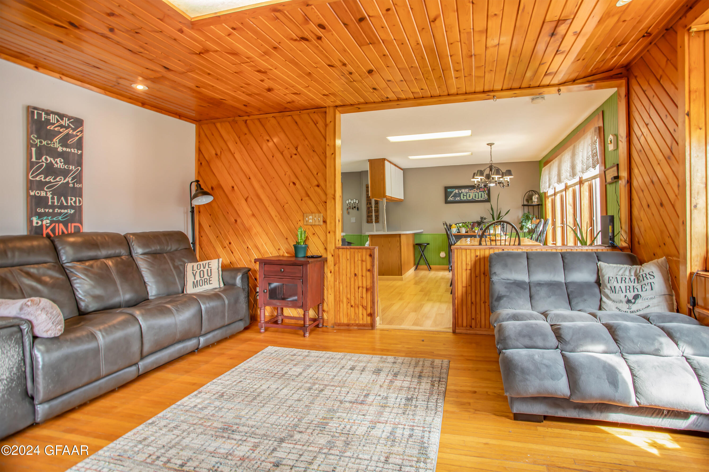 Gardner, North Dakota 58036, United States, 4 Bedrooms Bedrooms, ,2 BathroomsBathrooms,Residential,Pending,43248