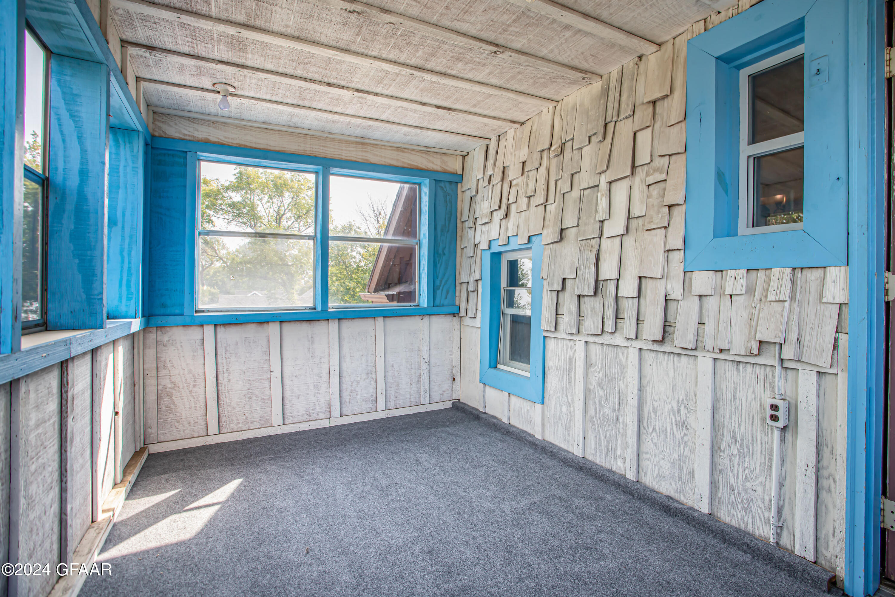 Gardner, North Dakota 58036, United States, 4 Bedrooms Bedrooms, ,2 BathroomsBathrooms,Residential,Pending,43248