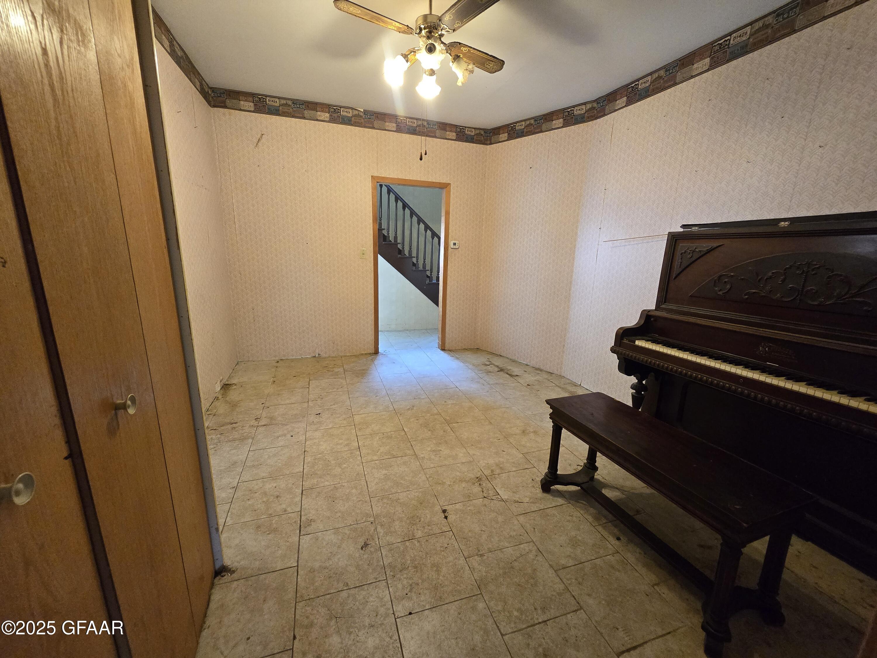 Larimore, North Dakota 58251, United States, 3 Bedrooms Bedrooms, ,1 BathroomBathrooms,Residential,Active,166075