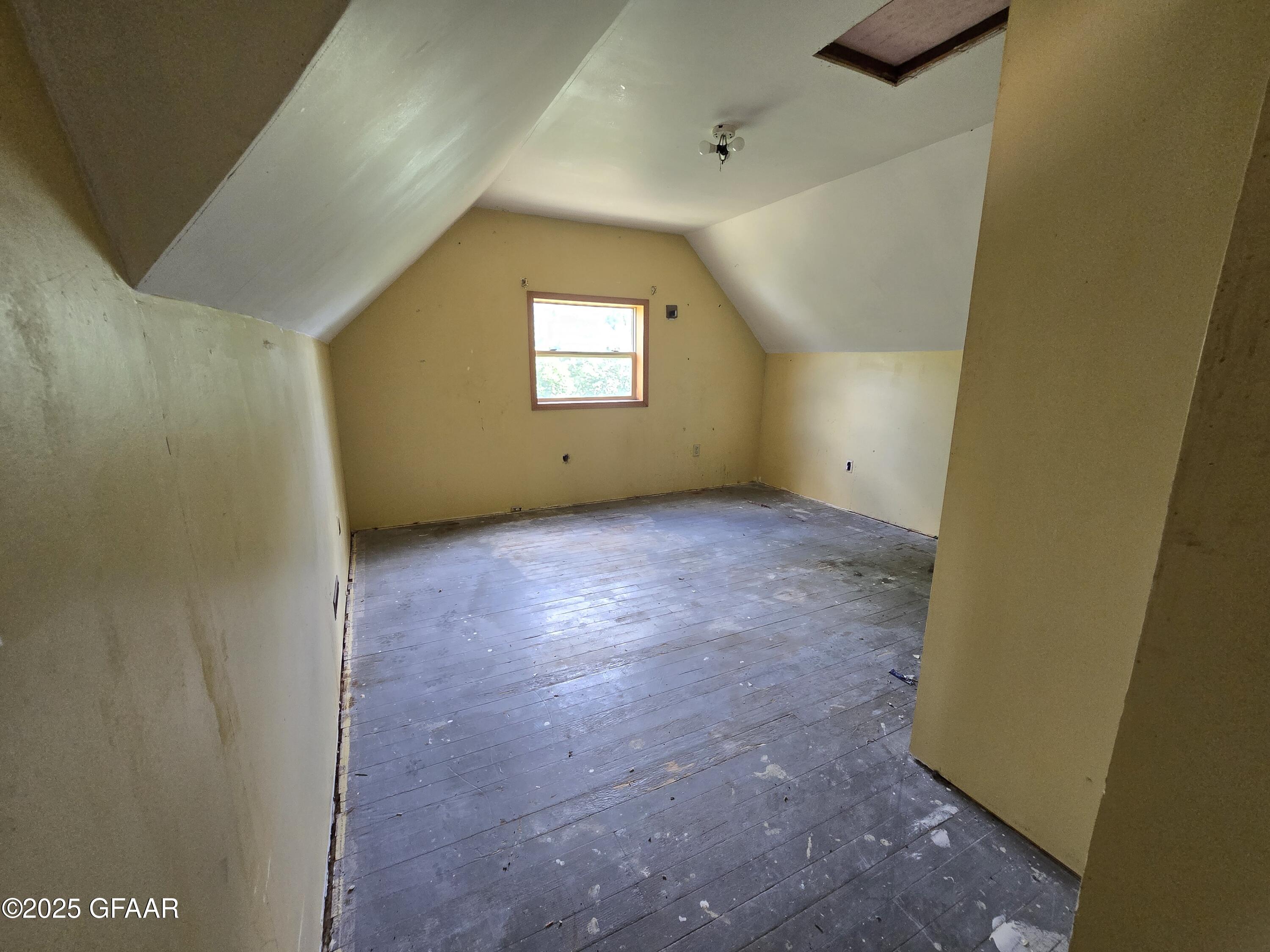 Larimore, North Dakota 58251, United States, 3 Bedrooms Bedrooms, ,1 BathroomBathrooms,Residential,Active,166075