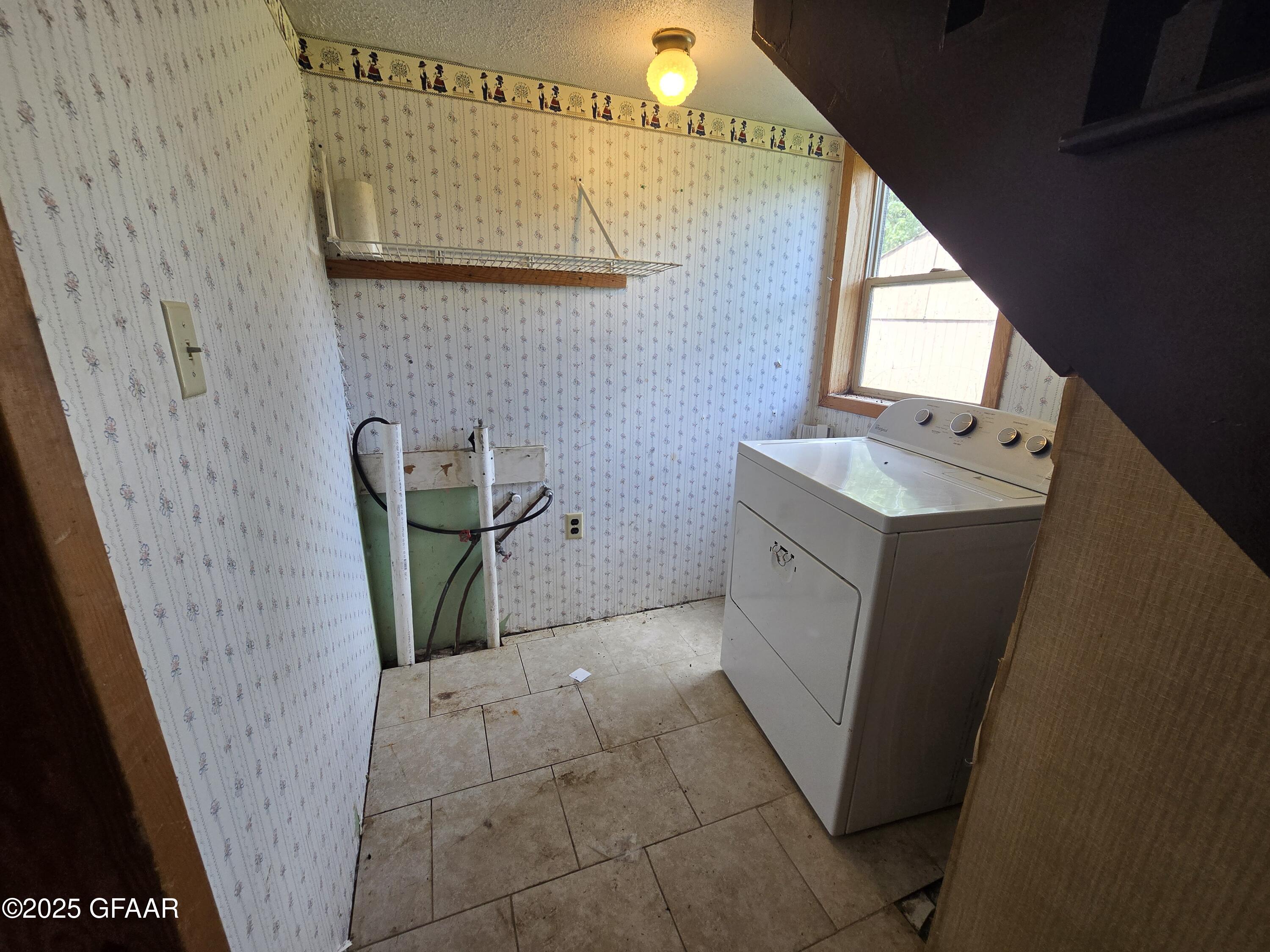 Larimore, North Dakota 58251, United States, 3 Bedrooms Bedrooms, ,1 BathroomBathrooms,Residential,Active,166075