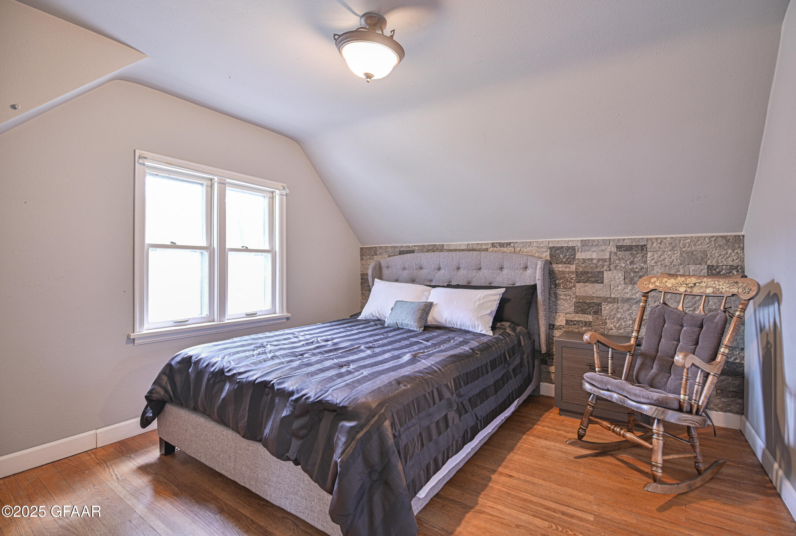 Grand Forks, North Dakota 58201, United States, 5 Bedrooms Bedrooms, ,3 BathroomsBathrooms,Residential,Pending,166332