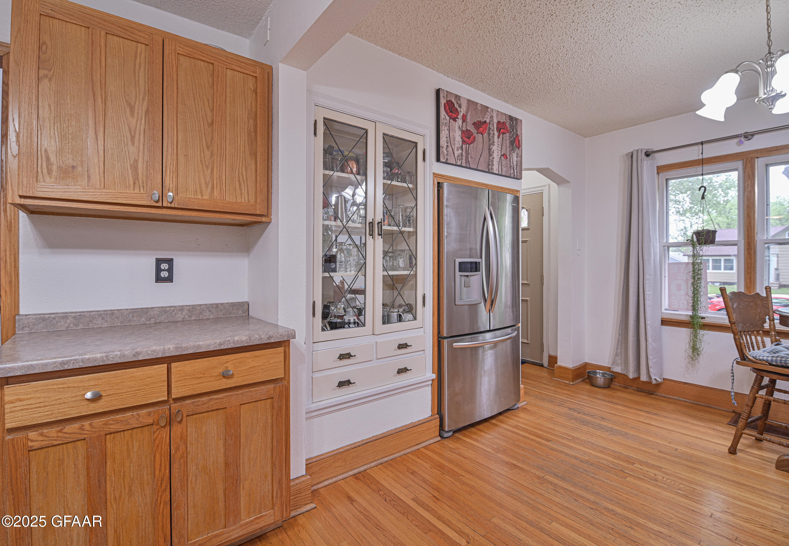 Grand Forks, North Dakota 58201, United States, 5 Bedrooms Bedrooms, ,3 BathroomsBathrooms,Residential,Pending,166332