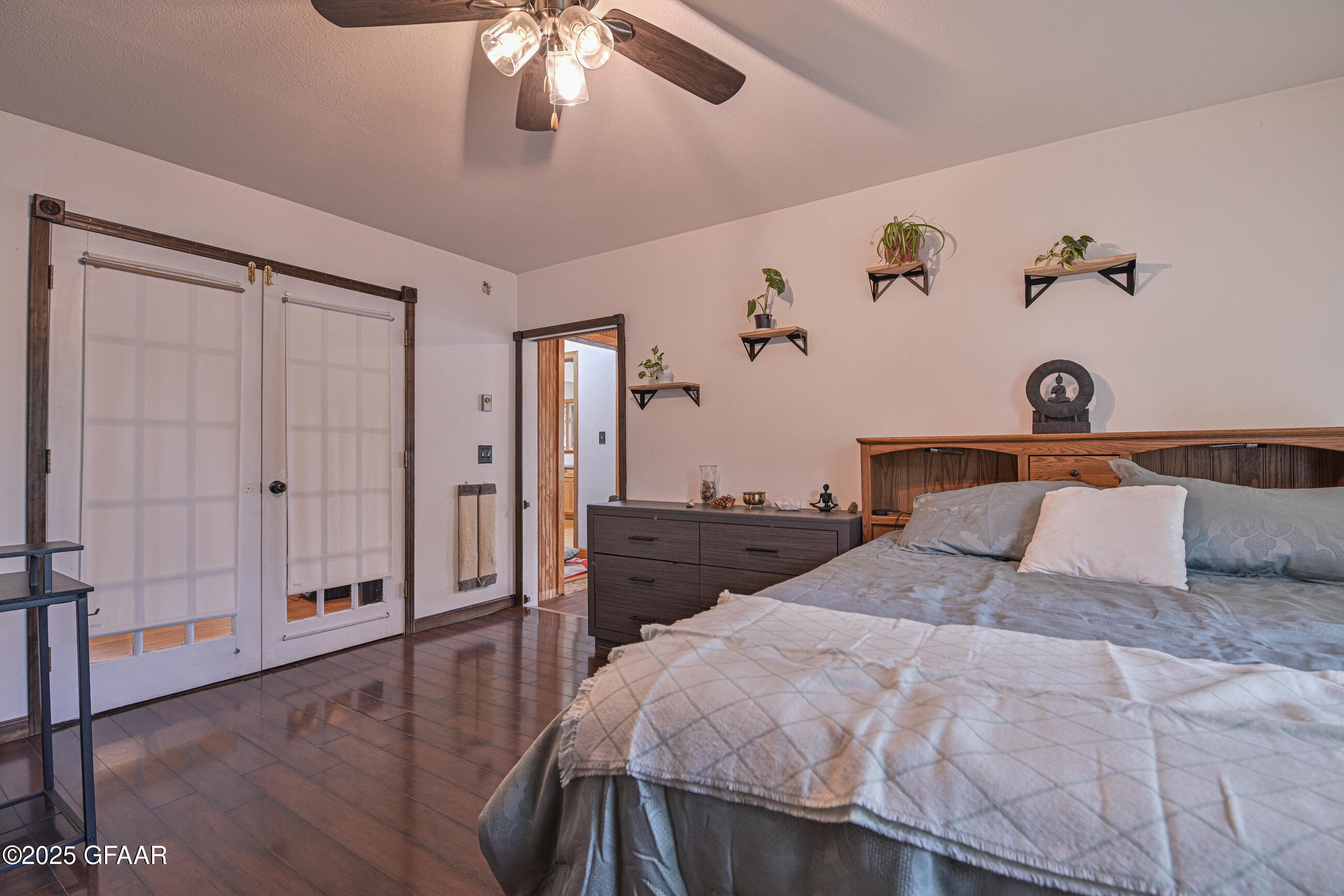 Grand Forks, North Dakota 58201, United States, 5 Bedrooms Bedrooms, ,3 BathroomsBathrooms,Residential,Pending,166332