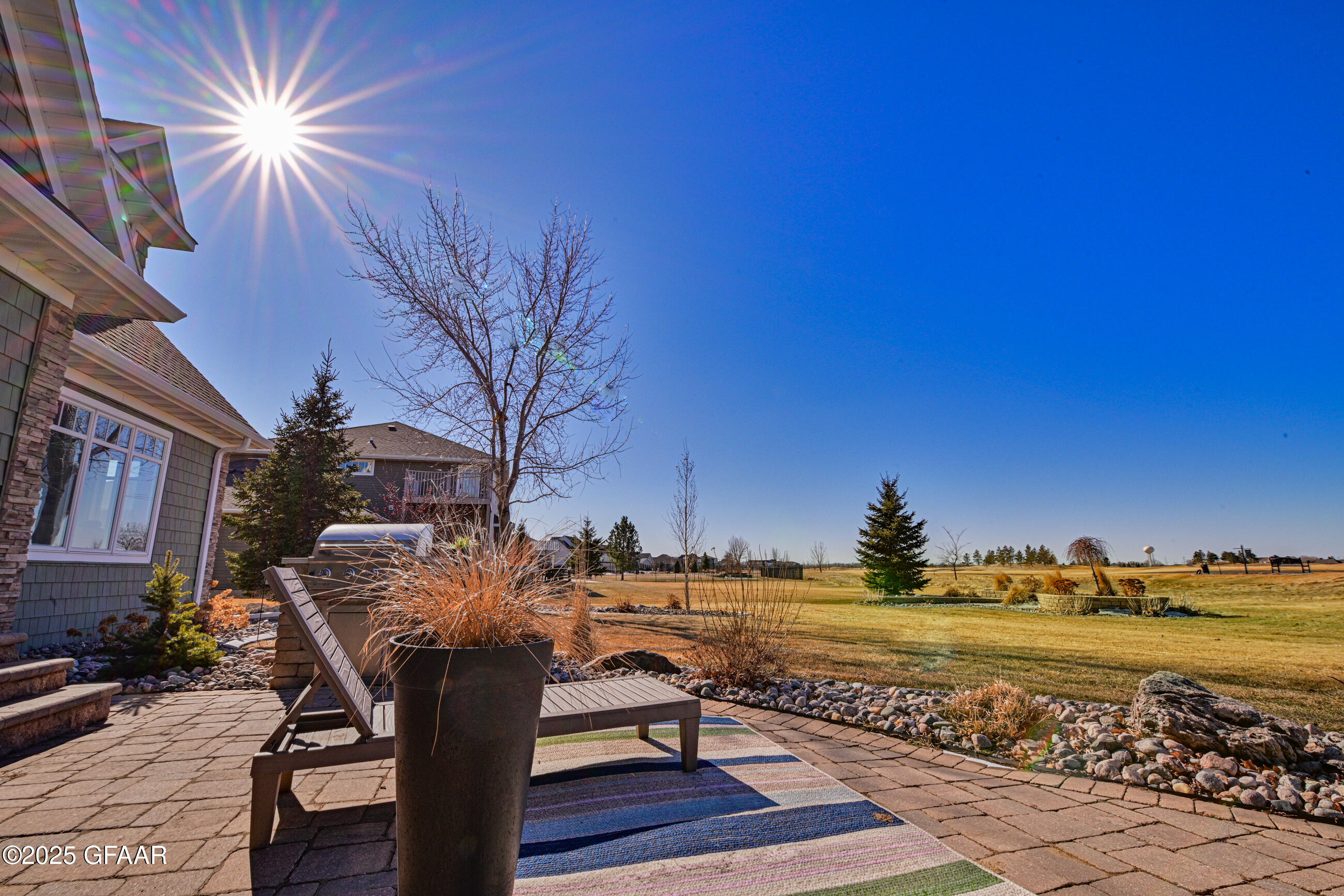 Grand Forks, North Dakota 58201, United States, 4 Bedrooms Bedrooms, ,3 BathroomsBathrooms,Residential,Active,207467