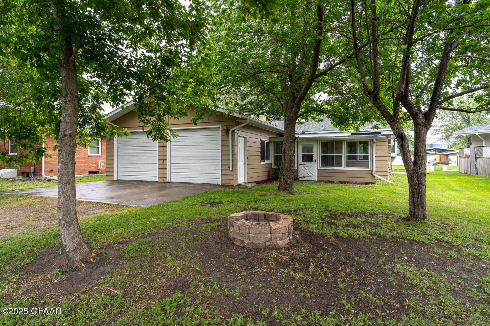 Northwood, North Dakota 58267, United States, 4 Bedrooms Bedrooms, ,2 BathroomsBathrooms,Residential,Active,229520