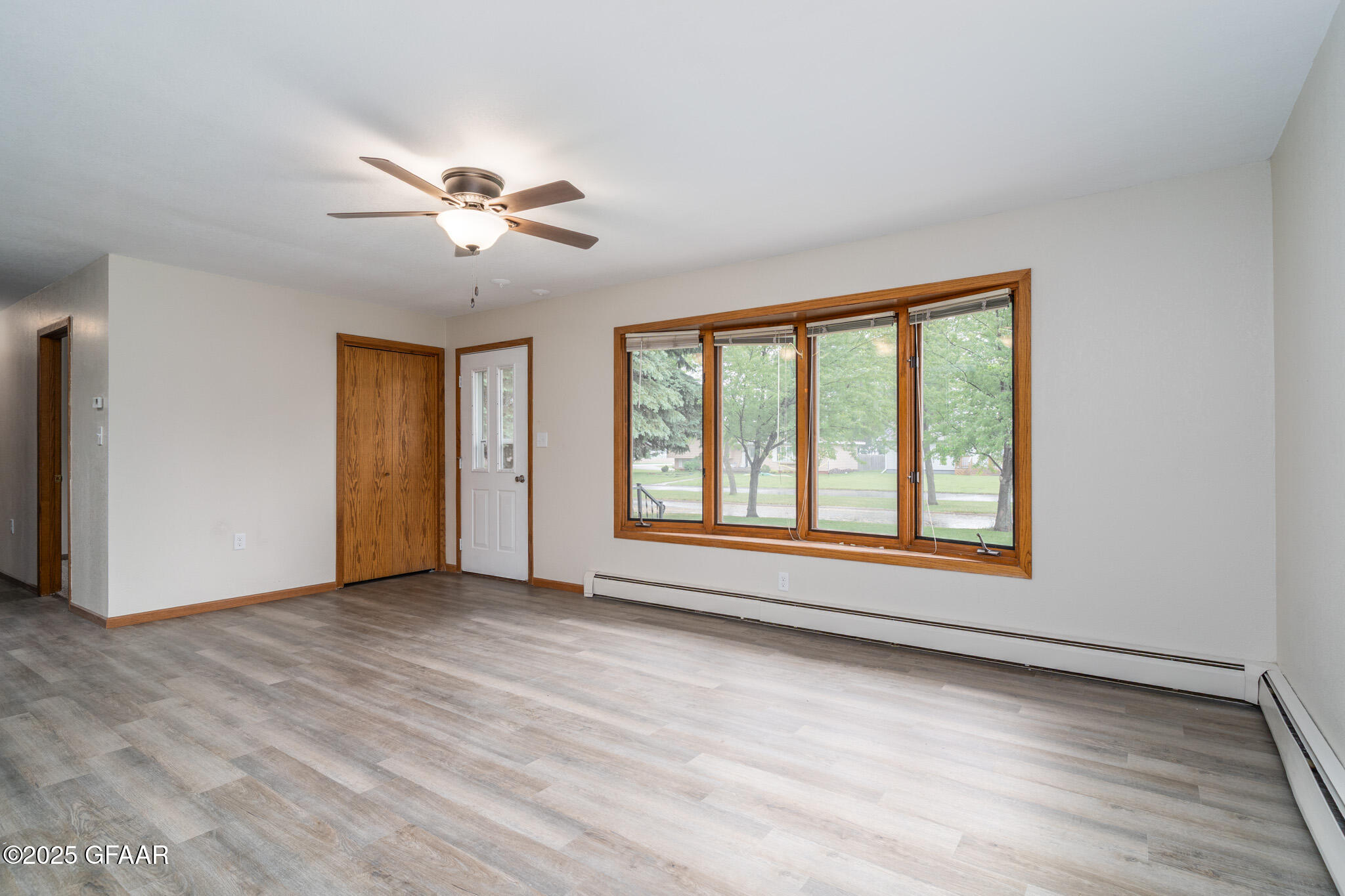 Northwood, North Dakota 58267, United States, 4 Bedrooms Bedrooms, ,2 BathroomsBathrooms,Residential,Active,229520