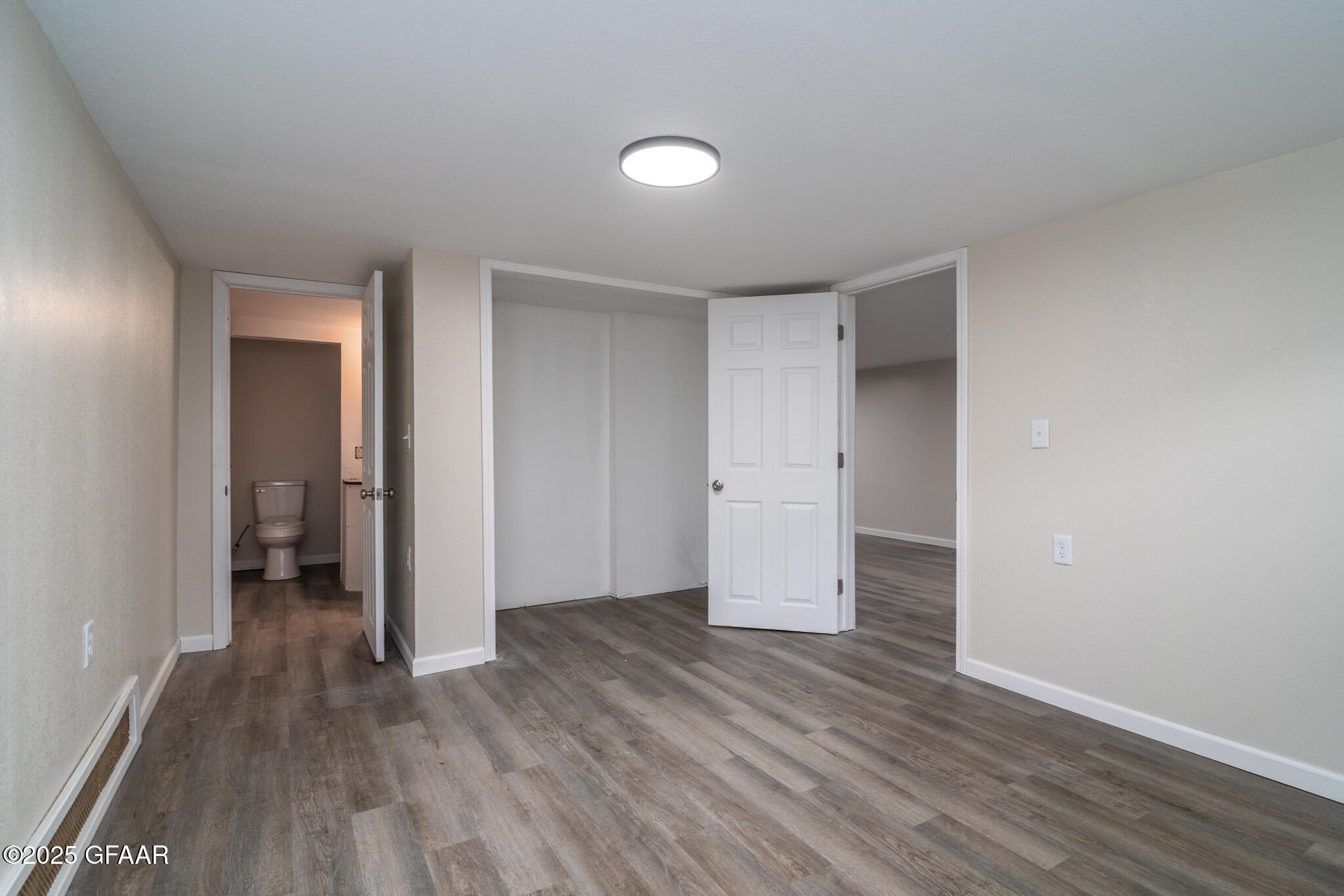 Northwood, North Dakota 58267, United States, 4 Bedrooms Bedrooms, ,2 BathroomsBathrooms,Residential,Active,229520