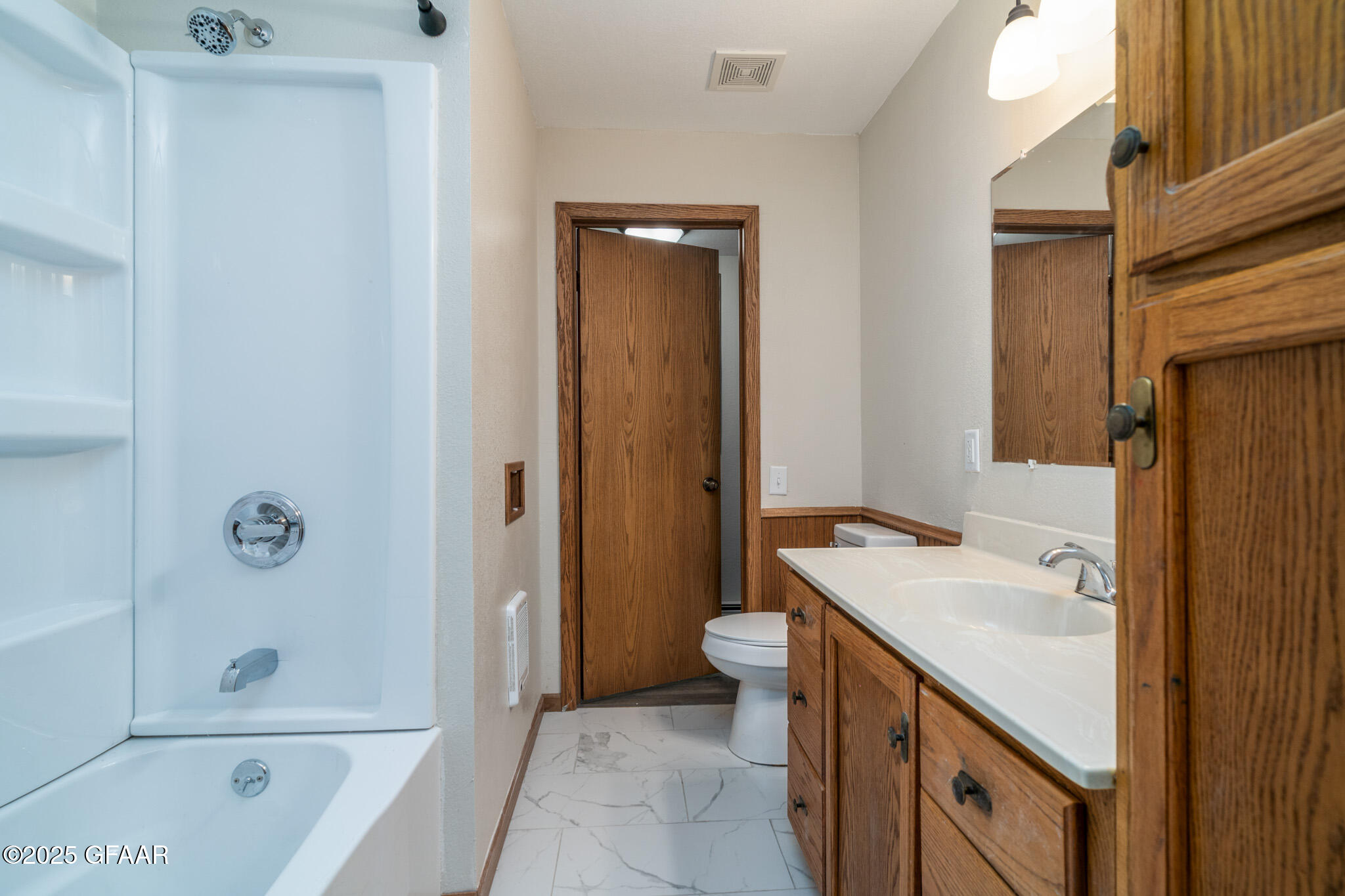 Northwood, North Dakota 58267, United States, 4 Bedrooms Bedrooms, ,2 BathroomsBathrooms,Residential,Active,229520