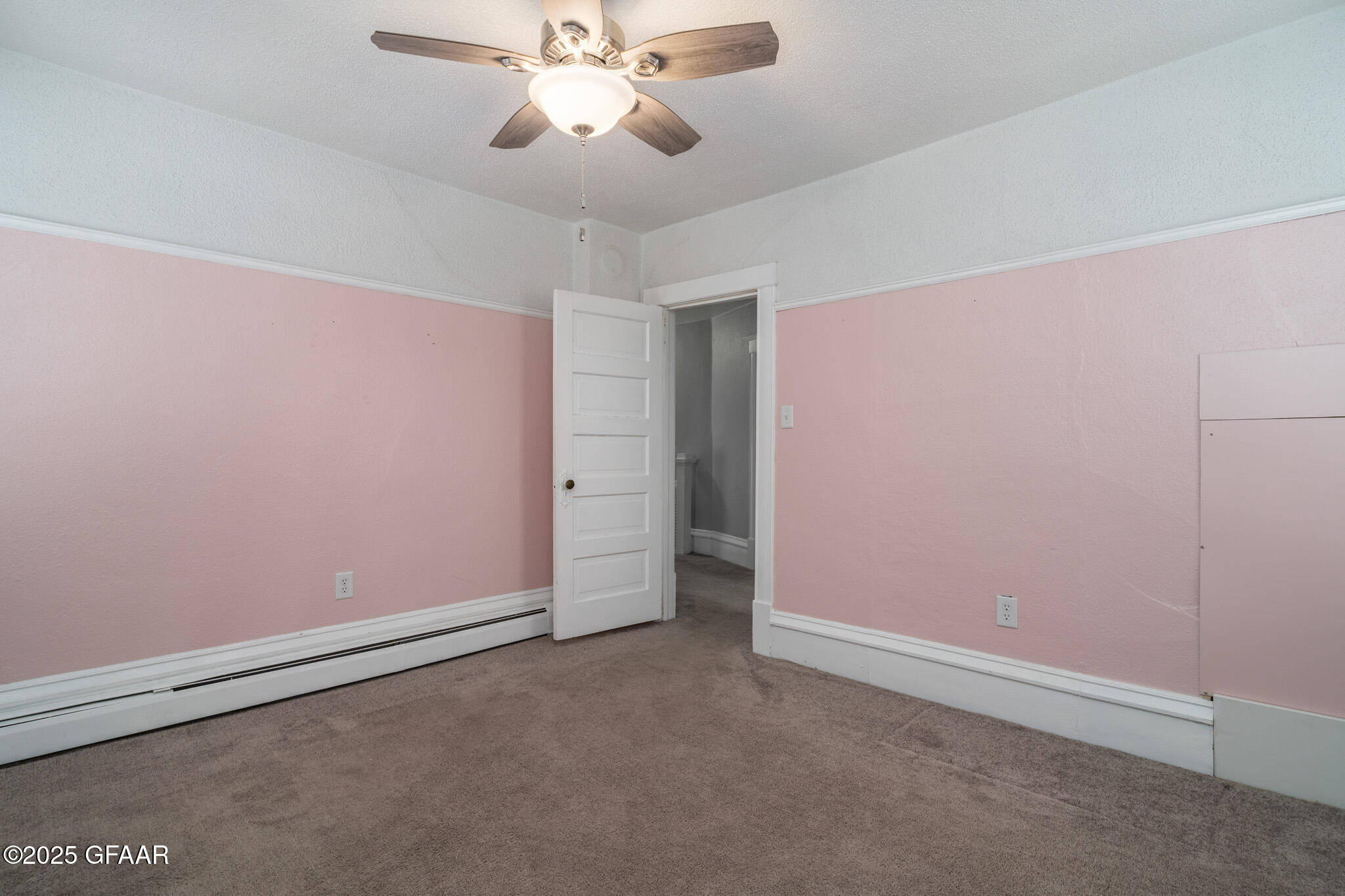 Hatton, North Dakota 58240, United States, 3 Bedrooms Bedrooms, ,1 BathroomBathrooms,Residential,Pending,21081