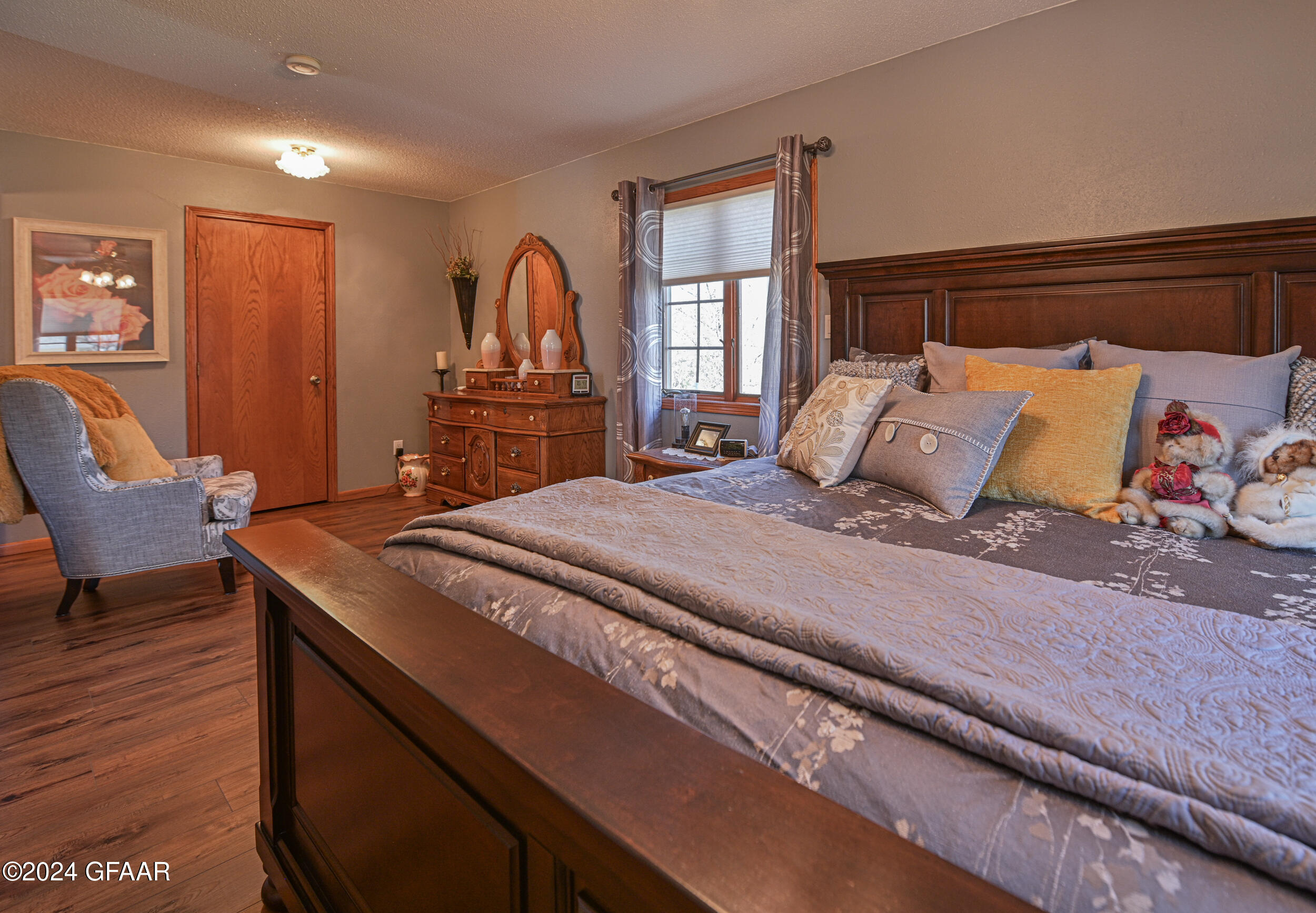 Warren, Minnesota 56762, United States, 3 Bedrooms Bedrooms, ,2 BathroomsBathrooms,Residential,Active,166342