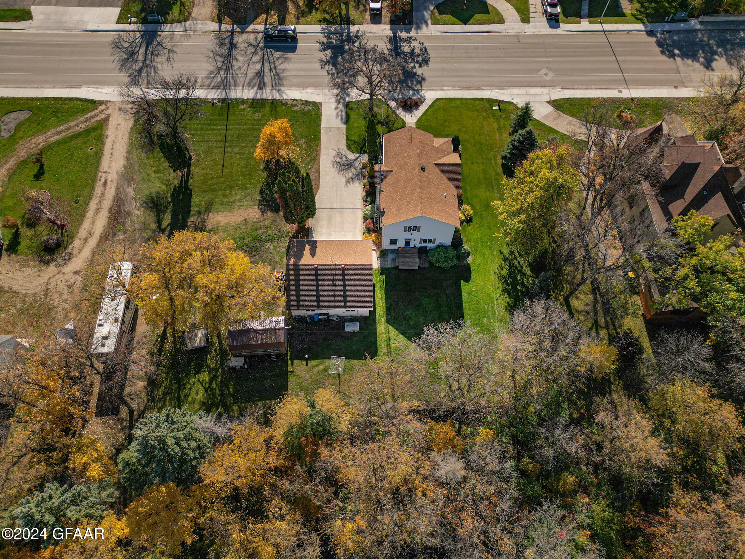 Warren, Minnesota 56762, United States, 3 Bedrooms Bedrooms, ,2 BathroomsBathrooms,Residential,Active,166342