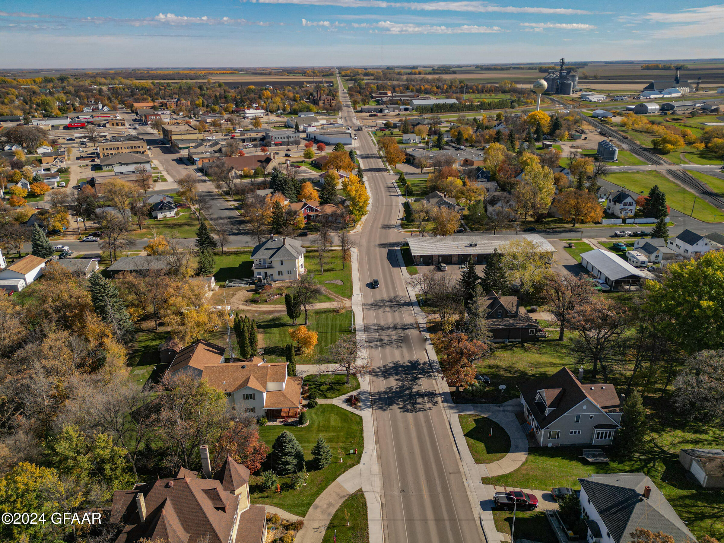 Warren, Minnesota 56762, United States, 3 Bedrooms Bedrooms, ,2 BathroomsBathrooms,Residential,Active,166342