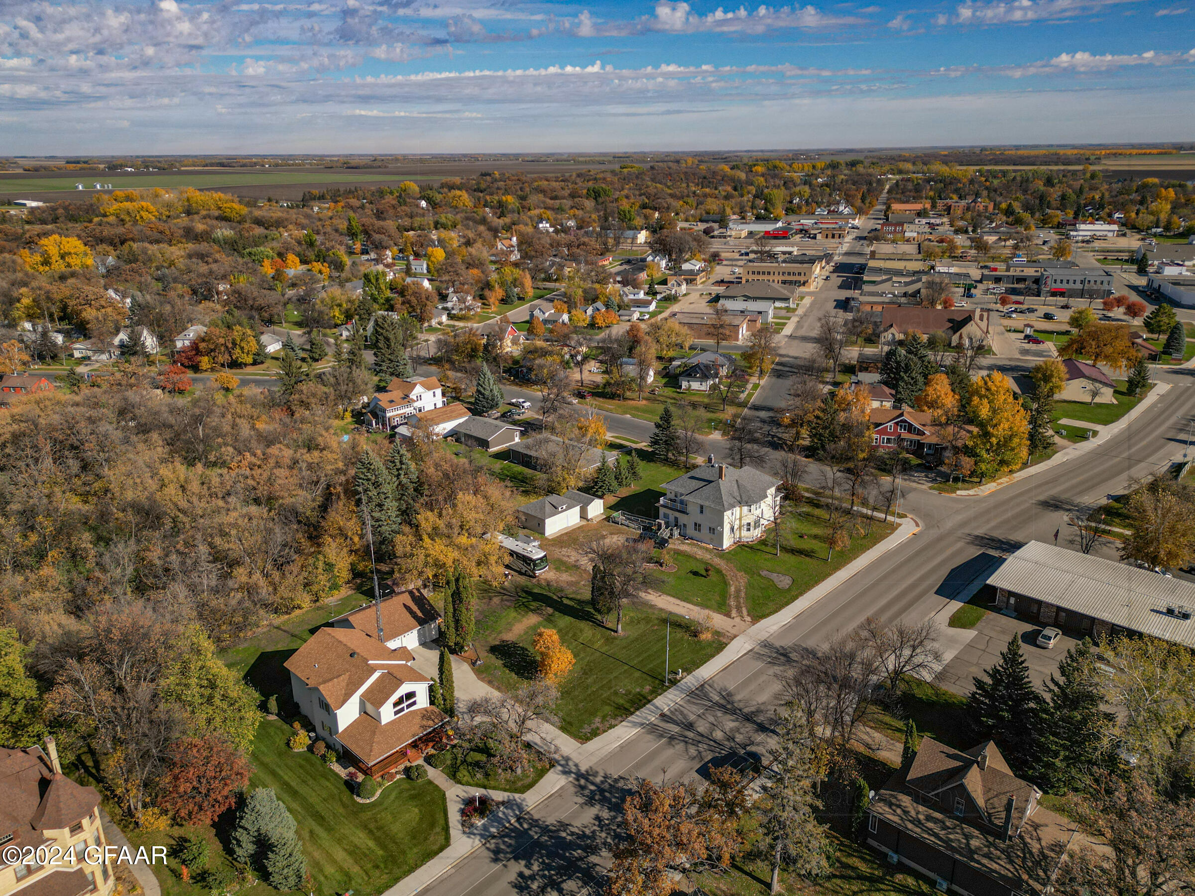 Warren, Minnesota 56762, United States, 3 Bedrooms Bedrooms, ,2 BathroomsBathrooms,Residential,Active,166342