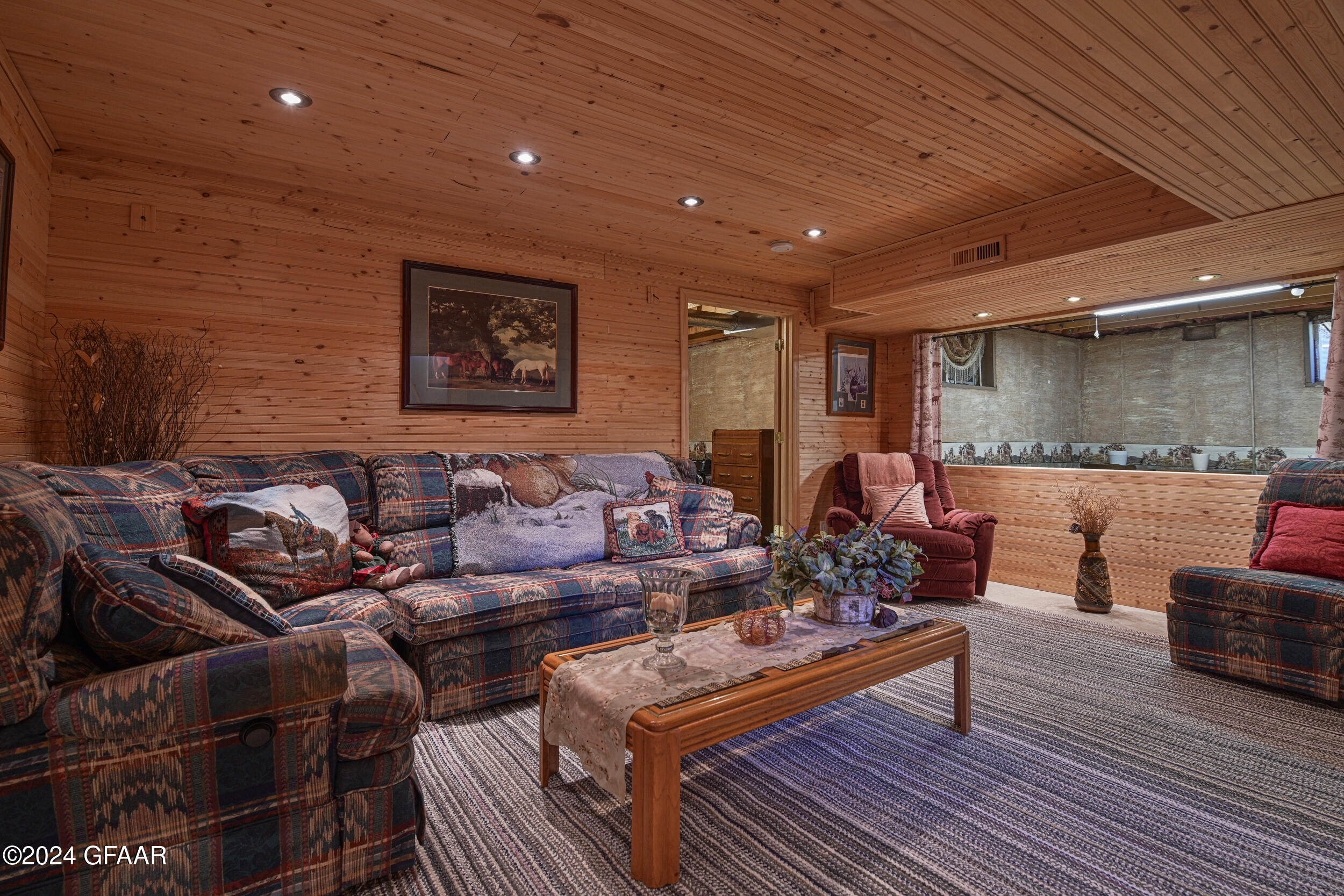 Warren, Minnesota 56762, United States, 3 Bedrooms Bedrooms, ,2 BathroomsBathrooms,Residential,Active,166342