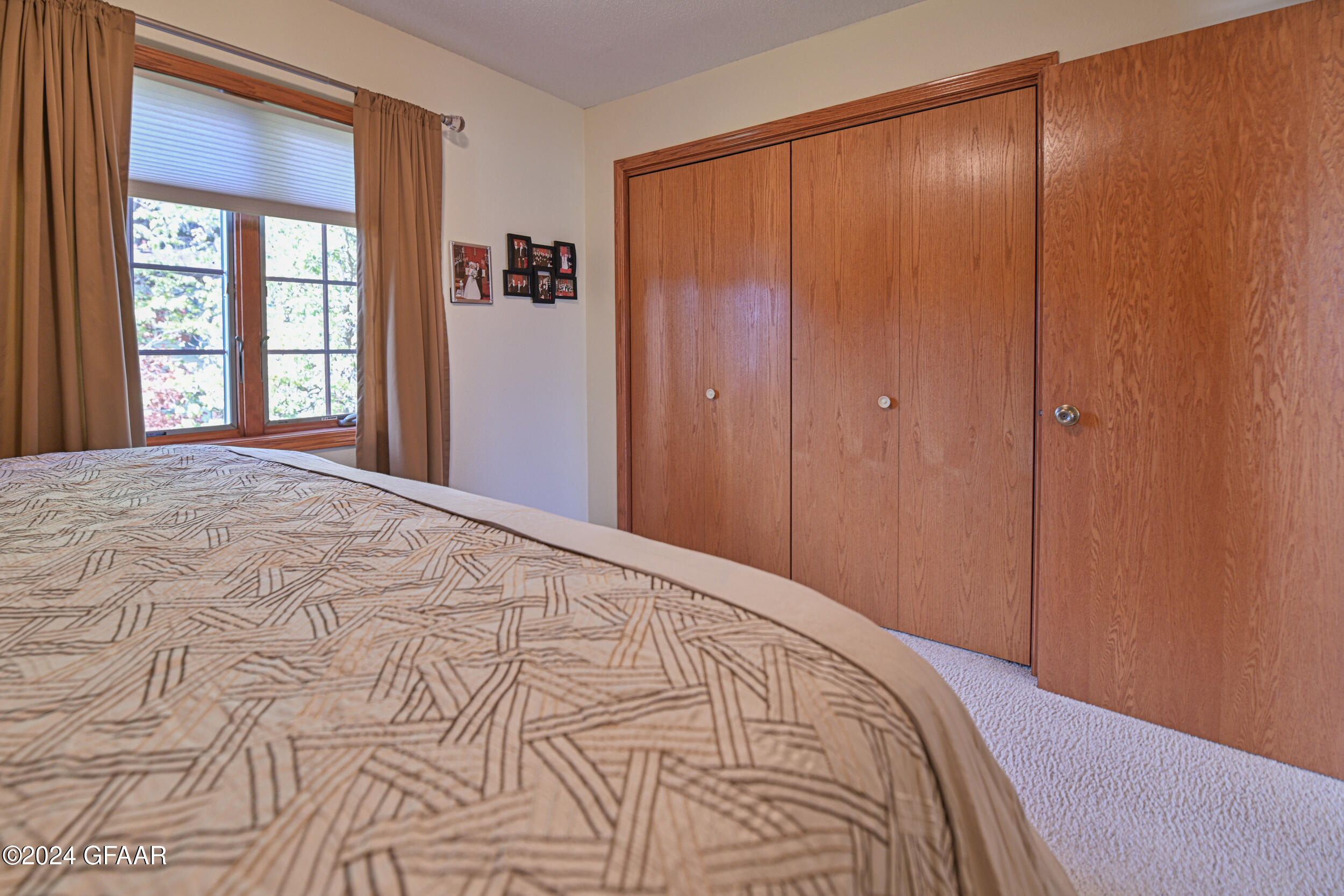 Warren, Minnesota 56762, United States, 3 Bedrooms Bedrooms, ,2 BathroomsBathrooms,Residential,Active,166342