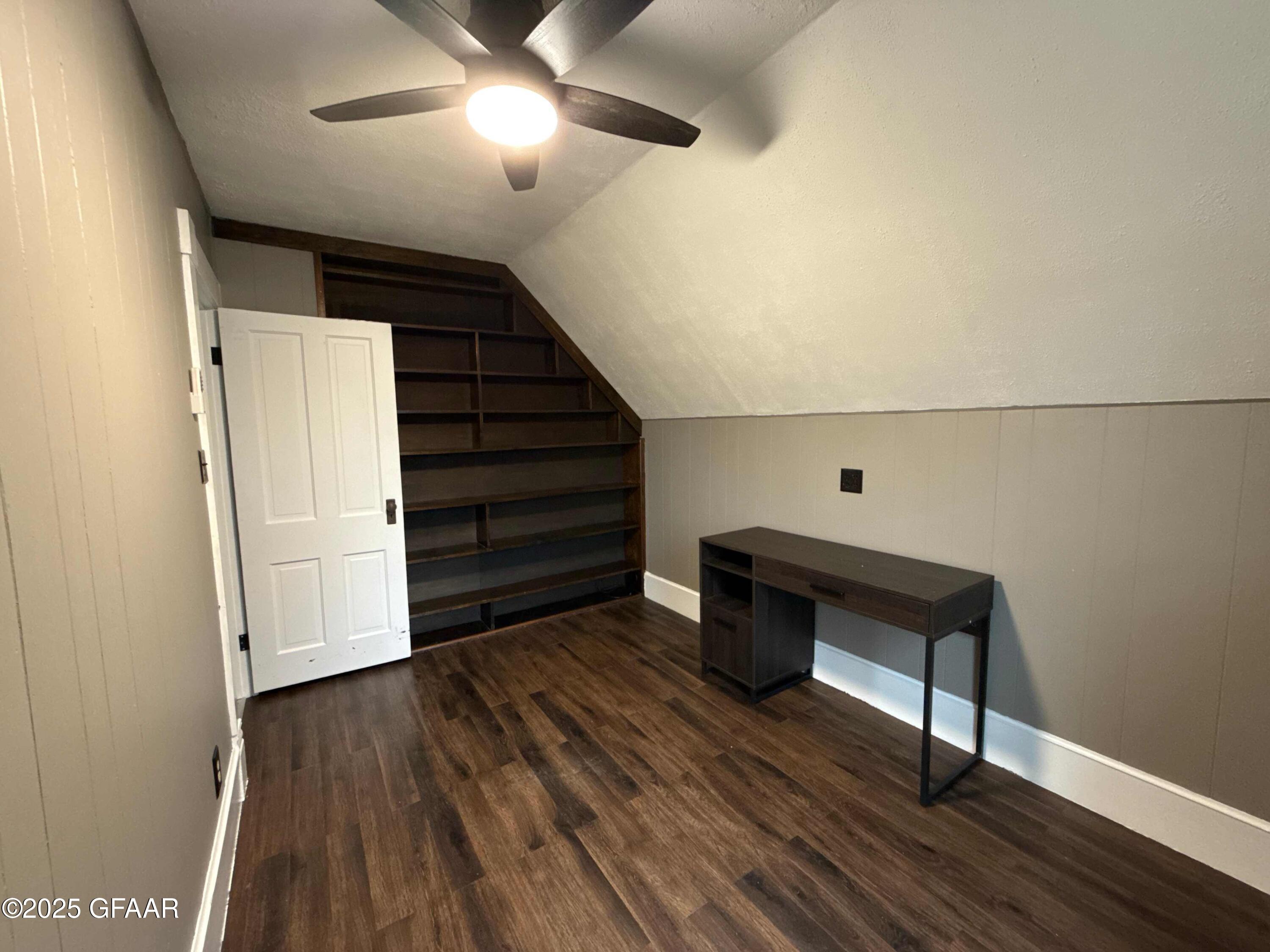 Grand Forks, North Dakota 58203, United States, 3 Bedrooms Bedrooms, ,2 BathroomsBathrooms,Residential,Active,227660