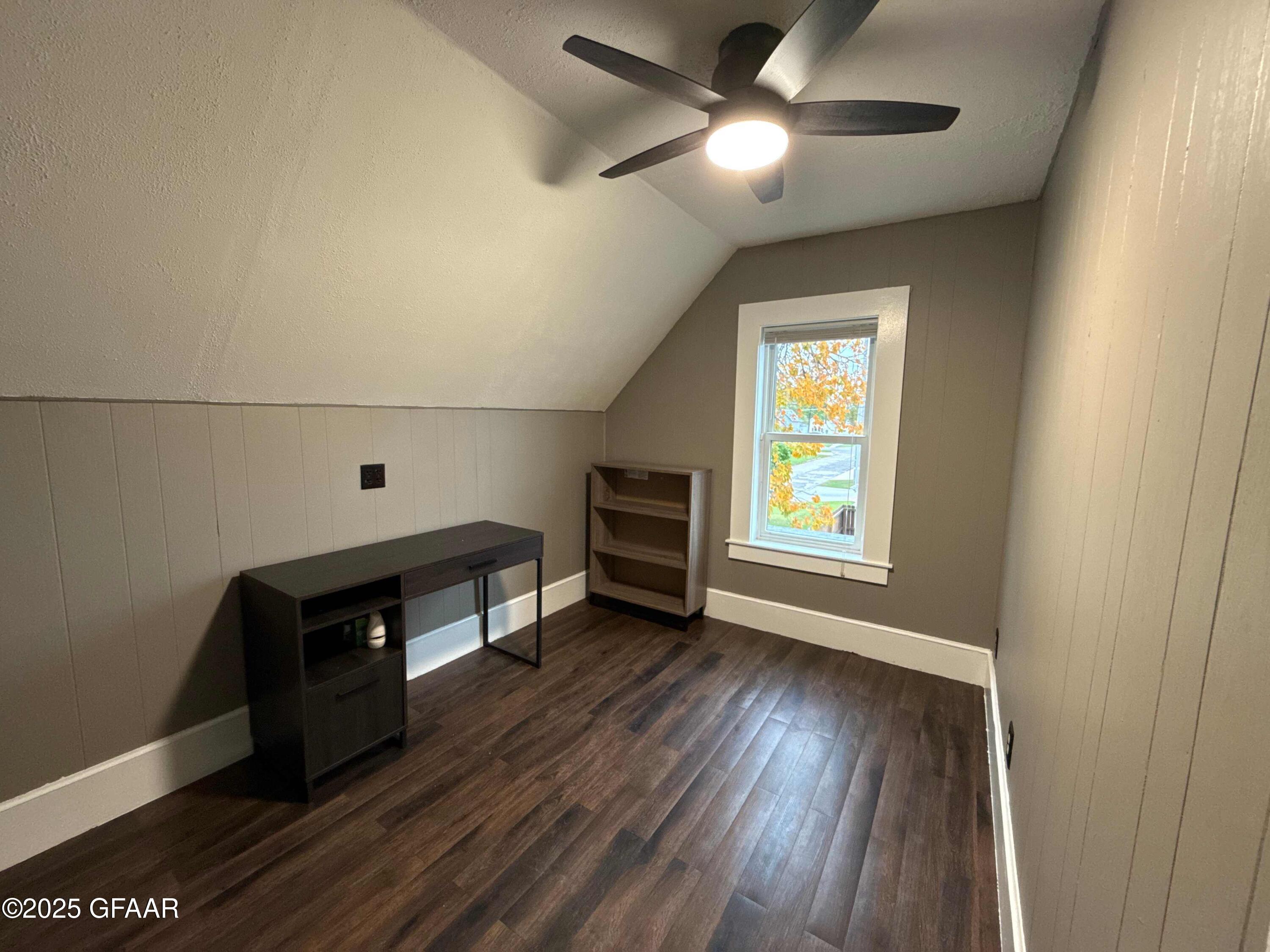 Grand Forks, North Dakota 58203, United States, 3 Bedrooms Bedrooms, ,2 BathroomsBathrooms,Residential,Active,227660