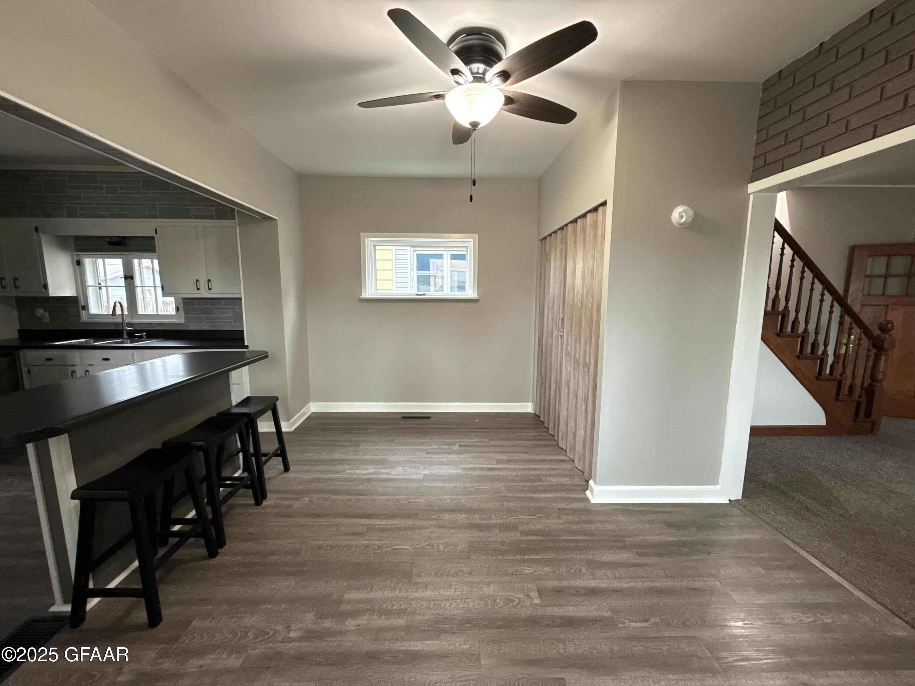 Grand Forks, North Dakota 58203, United States, 3 Bedrooms Bedrooms, ,2 BathroomsBathrooms,Residential,Active,227660