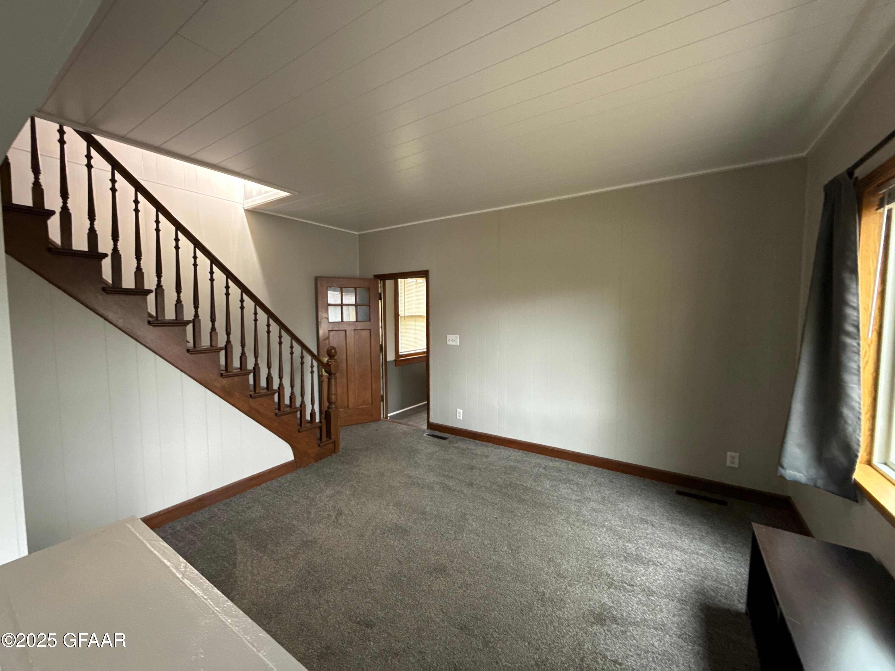 Grand Forks, North Dakota 58203, United States, 3 Bedrooms Bedrooms, ,2 BathroomsBathrooms,Residential,Active,227660