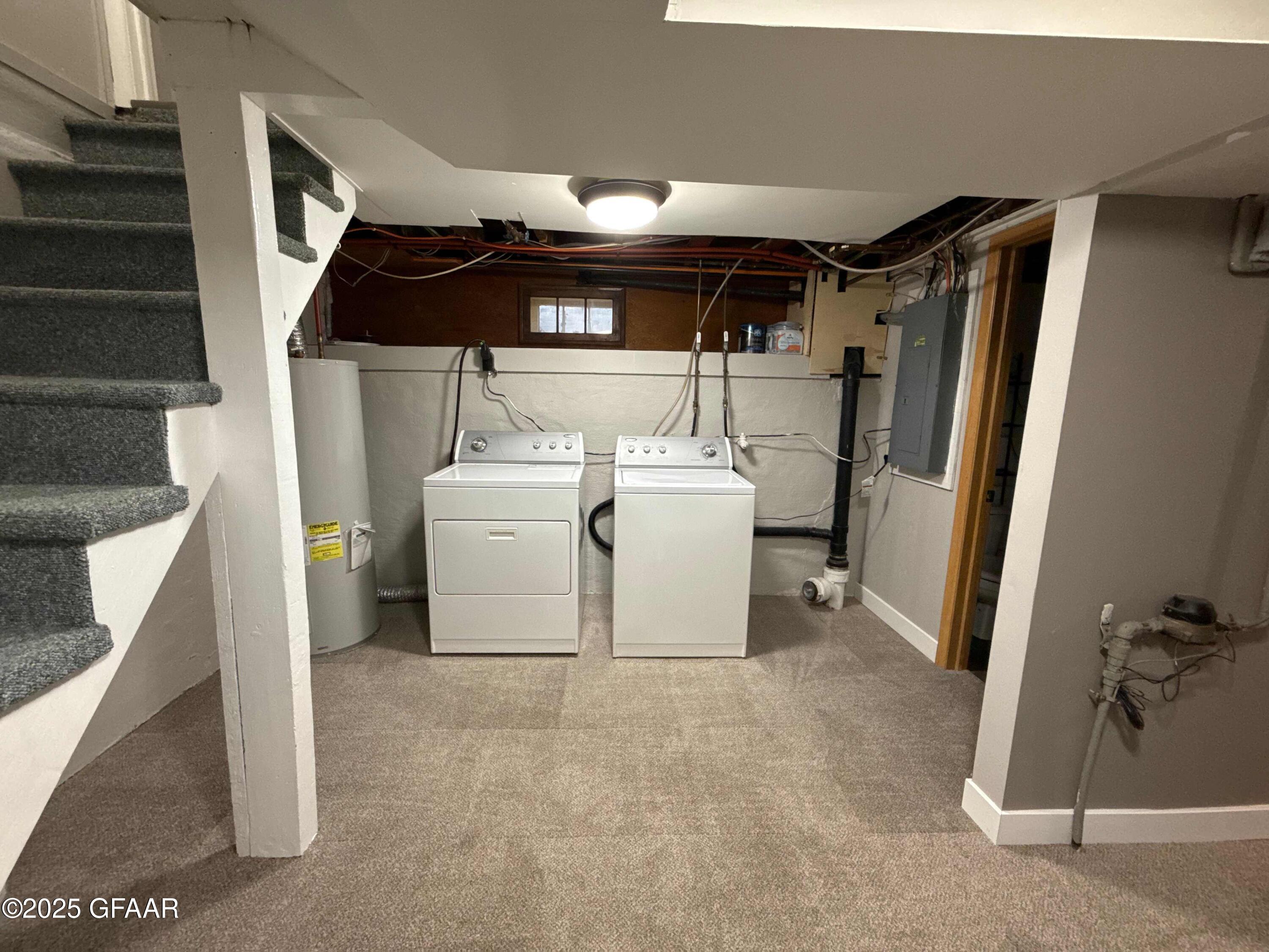 Grand Forks, North Dakota 58203, United States, 3 Bedrooms Bedrooms, ,2 BathroomsBathrooms,Residential,Active,227660