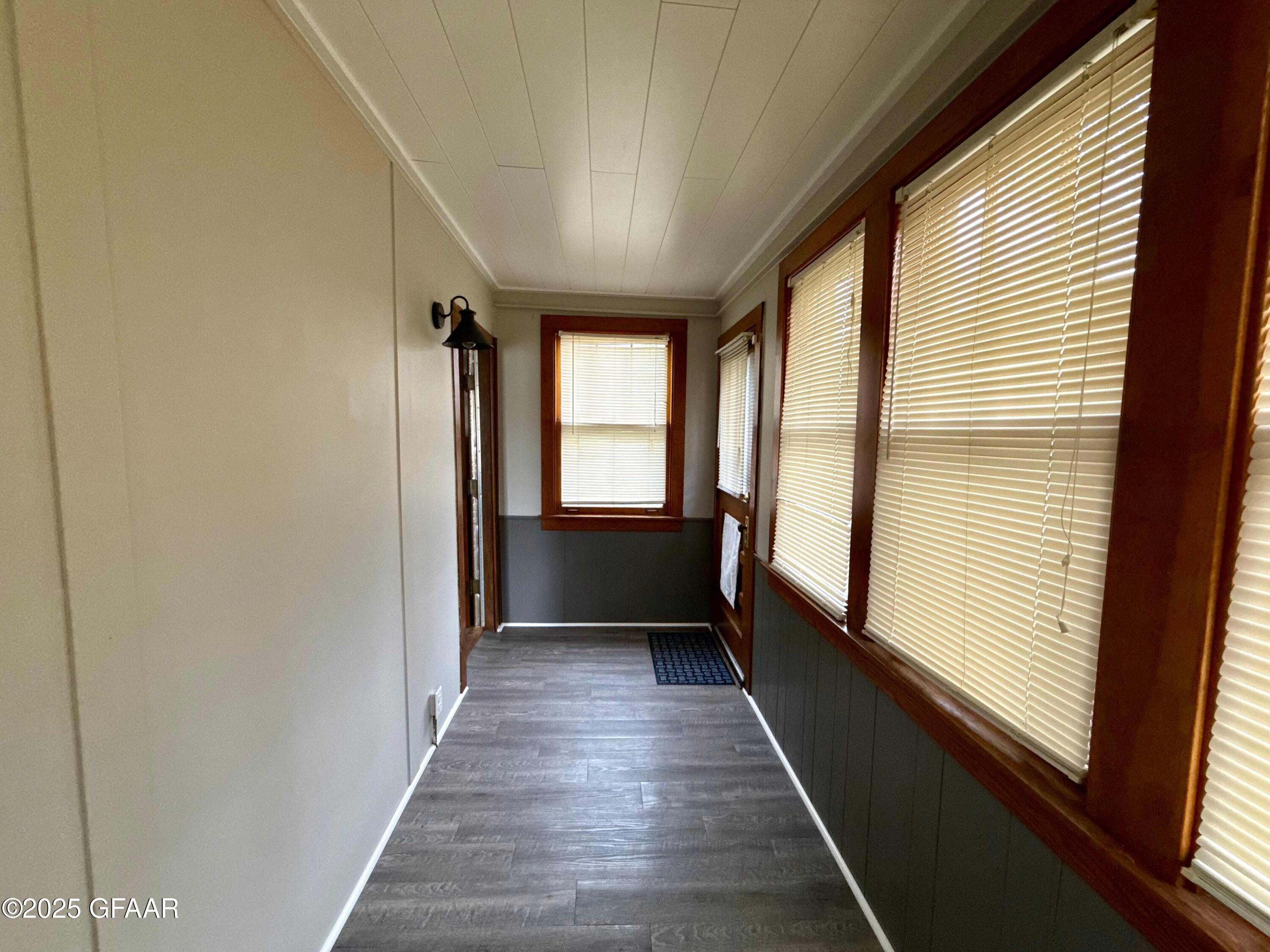 Grand Forks, North Dakota 58203, United States, 3 Bedrooms Bedrooms, ,2 BathroomsBathrooms,Residential,Active,227660