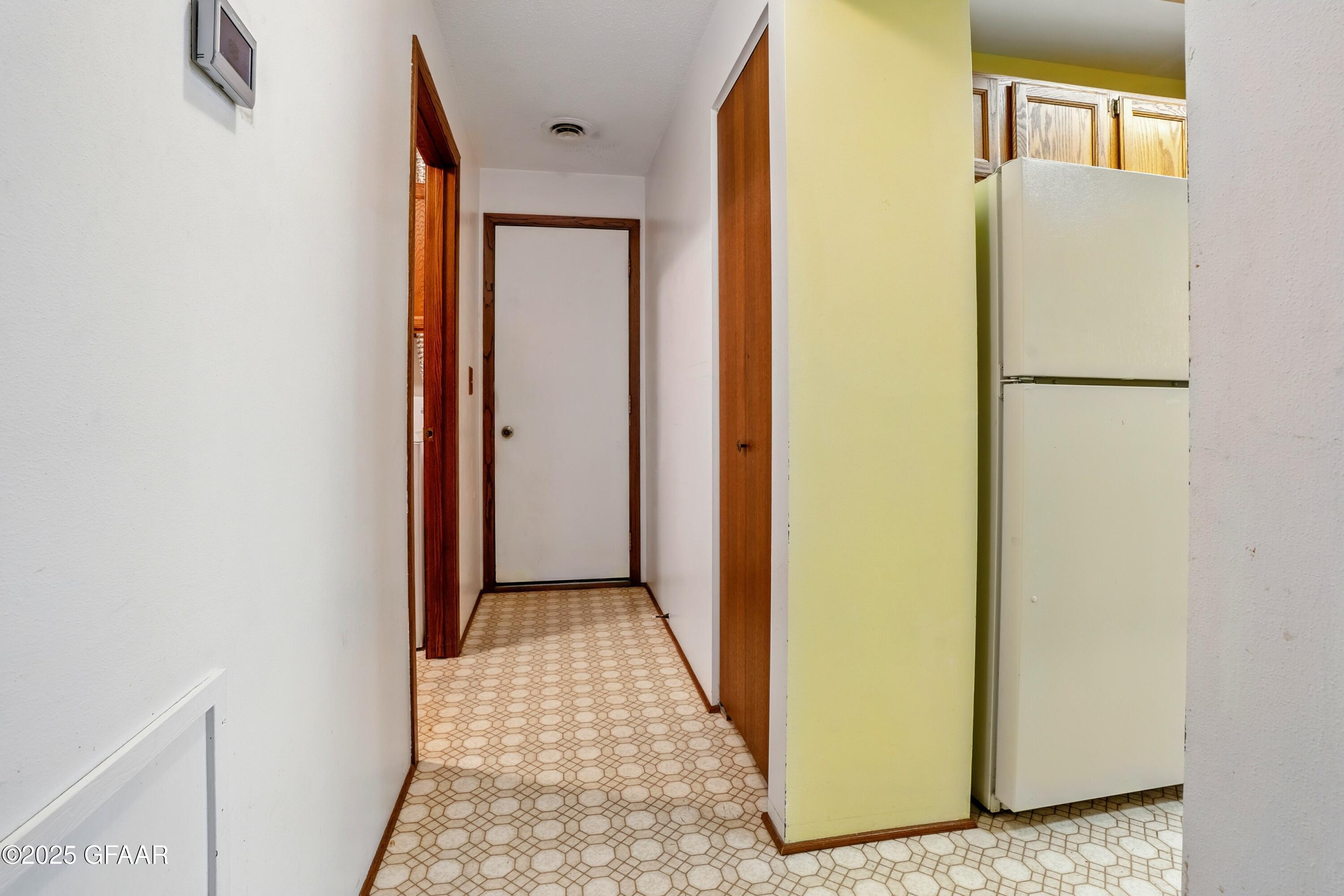 Grand Forks, North Dakota 58201, United States, 3 Bedrooms Bedrooms, ,2 BathroomsBathrooms,Residential,Pending,166326