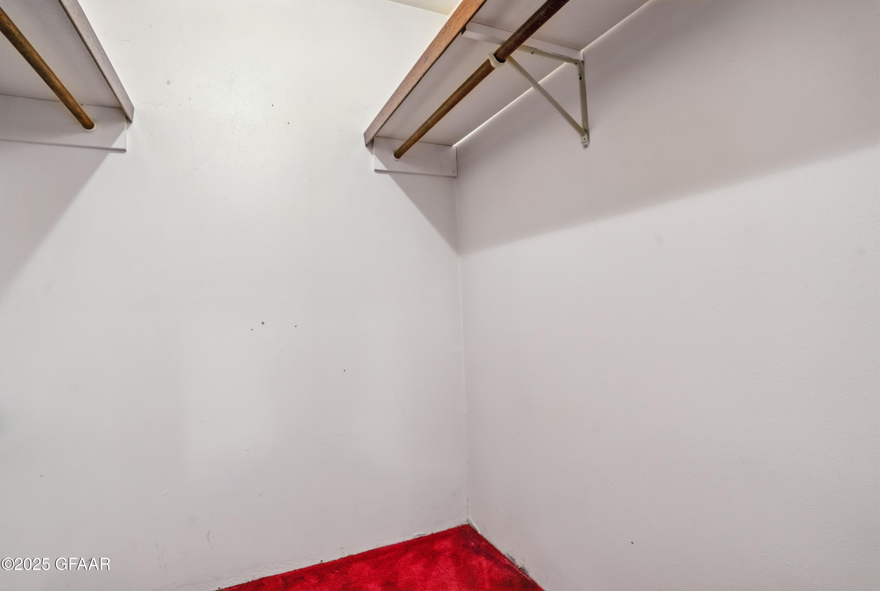 Grand Forks, North Dakota 58201, United States, 3 Bedrooms Bedrooms, ,2 BathroomsBathrooms,Residential,Pending,166326