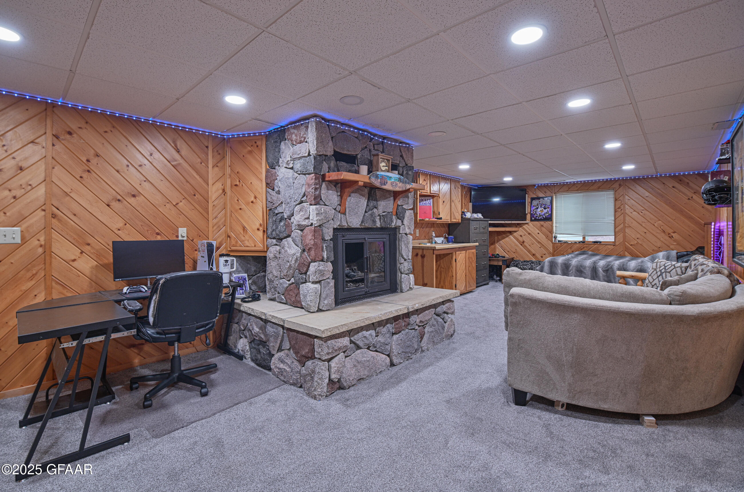 Grand Forks, North Dakota 58201, United States, 4 Bedrooms Bedrooms, ,3 BathroomsBathrooms,Residential,Active,166303