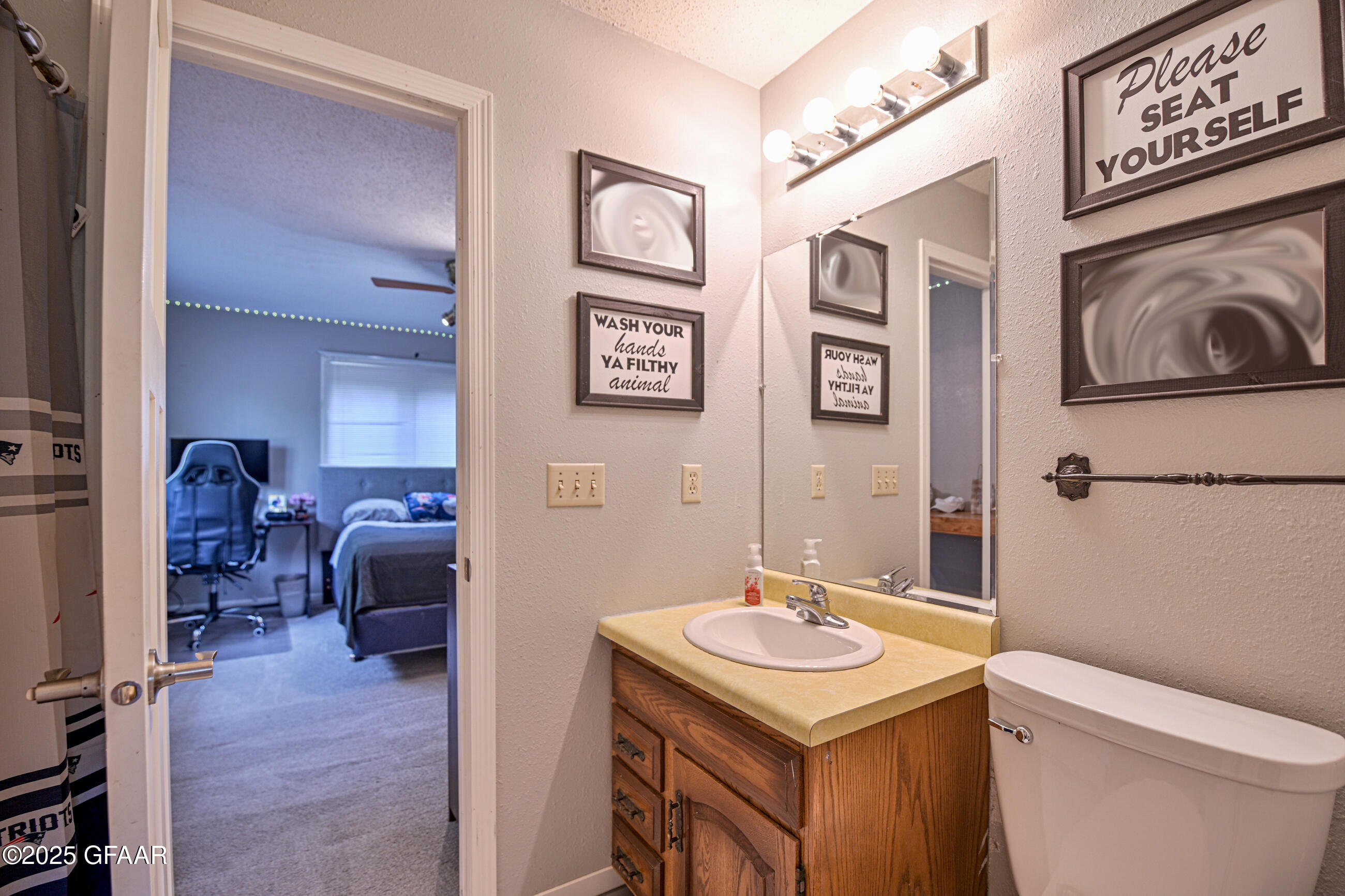 Grand Forks, North Dakota 58201, United States, 4 Bedrooms Bedrooms, ,3 BathroomsBathrooms,Residential,Active,166303