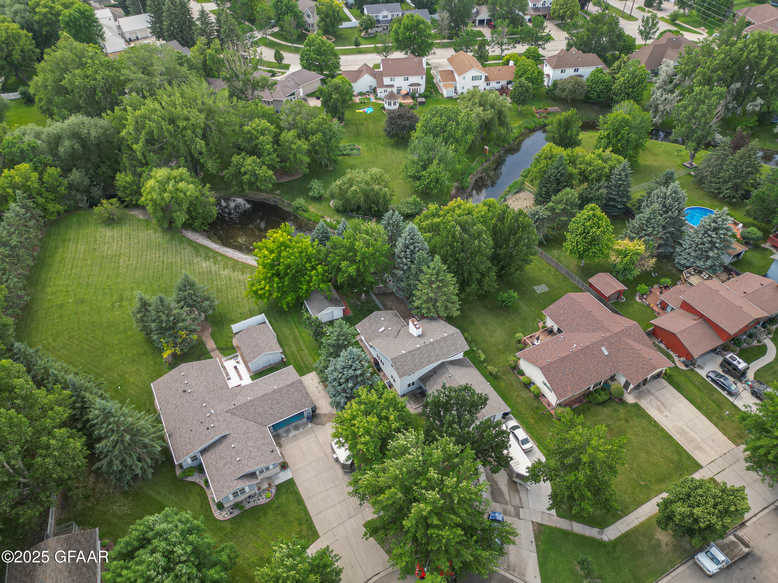 Grand Forks, North Dakota 58201, United States, 4 Bedrooms Bedrooms, ,3 BathroomsBathrooms,Residential,Active,166303