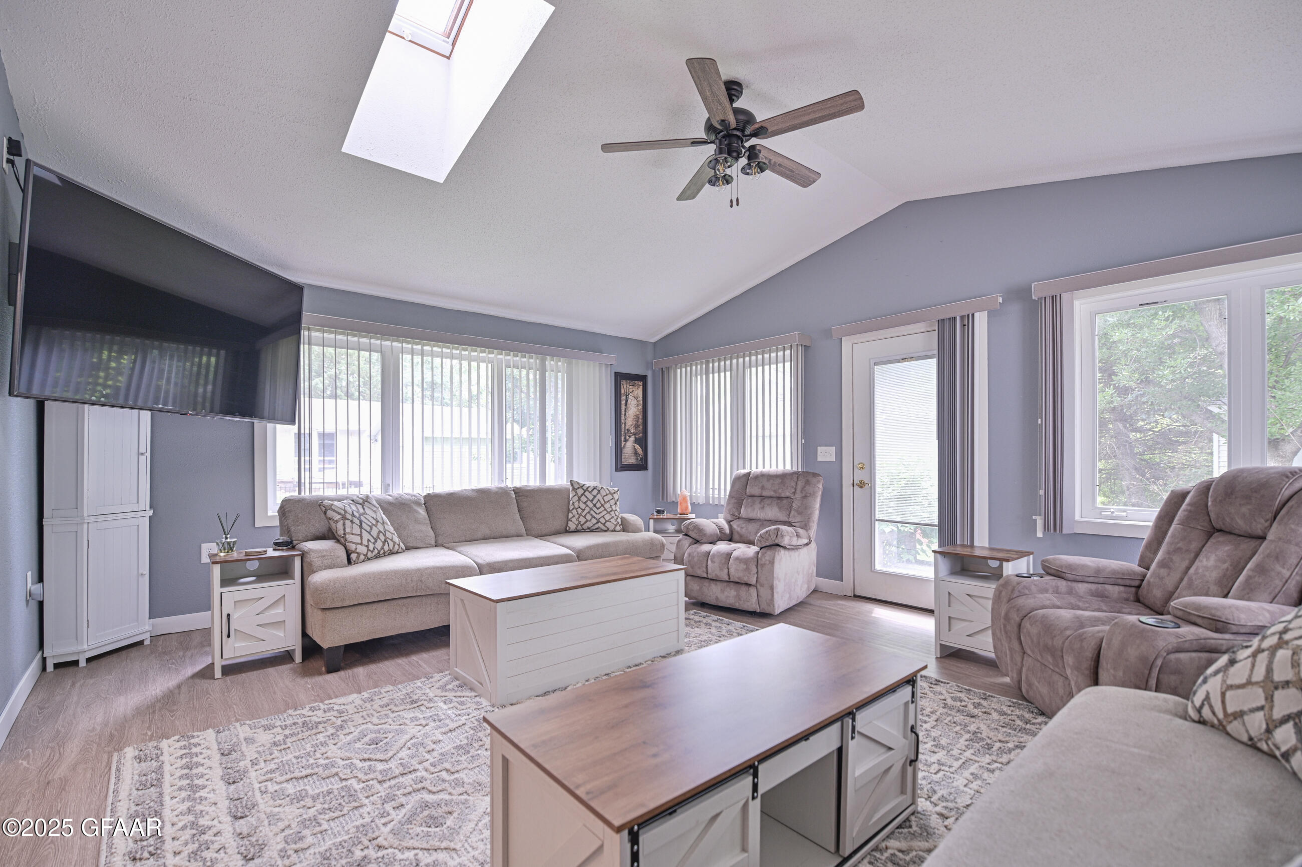 Grand Forks, North Dakota 58201, United States, 4 Bedrooms Bedrooms, ,3 BathroomsBathrooms,Residential,Active,166303