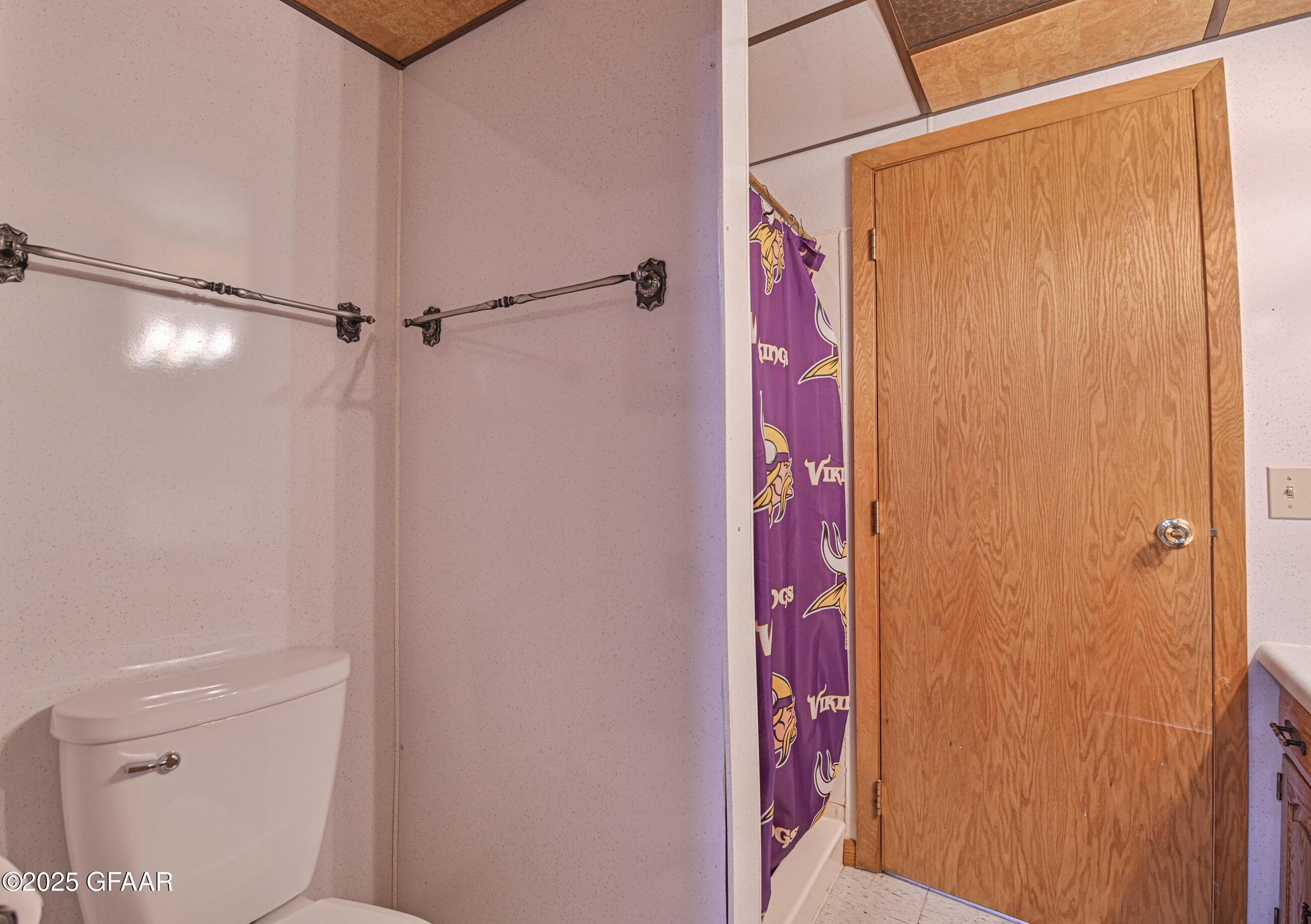 Grand Forks, North Dakota 58201, United States, 4 Bedrooms Bedrooms, ,3 BathroomsBathrooms,Residential,Active,166303