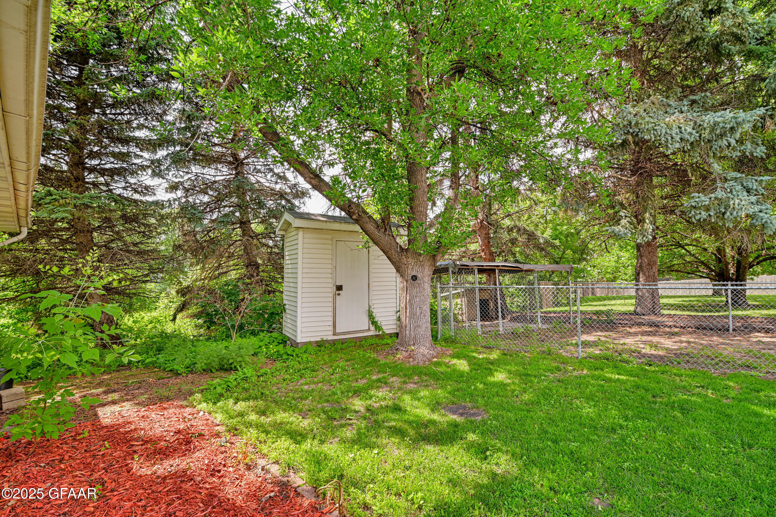 Grand Forks, North Dakota 58201, United States, 4 Bedrooms Bedrooms, ,3 BathroomsBathrooms,Residential,Active,166303