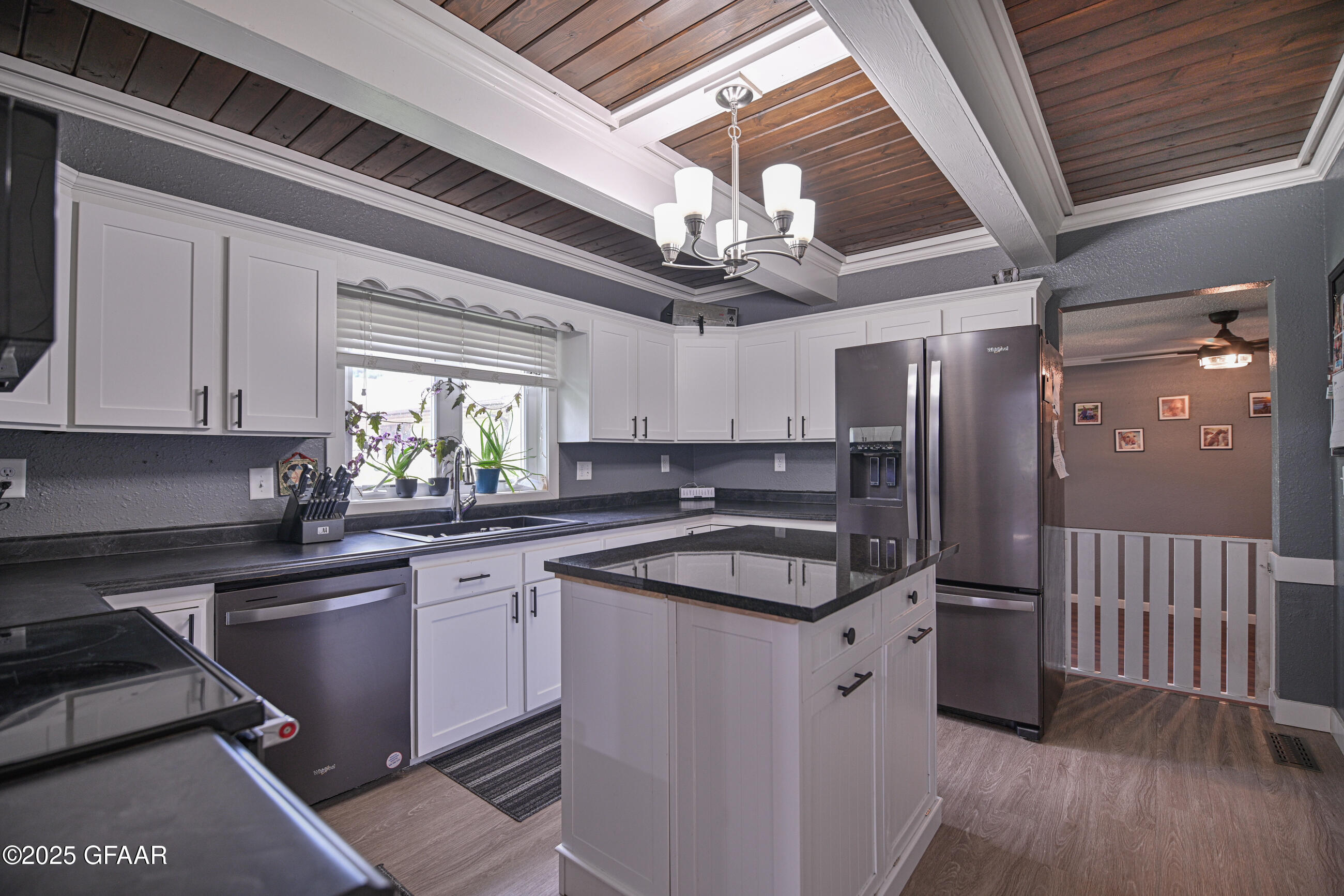 Grand Forks, North Dakota 58201, United States, 4 Bedrooms Bedrooms, ,3 BathroomsBathrooms,Residential,Active,166303