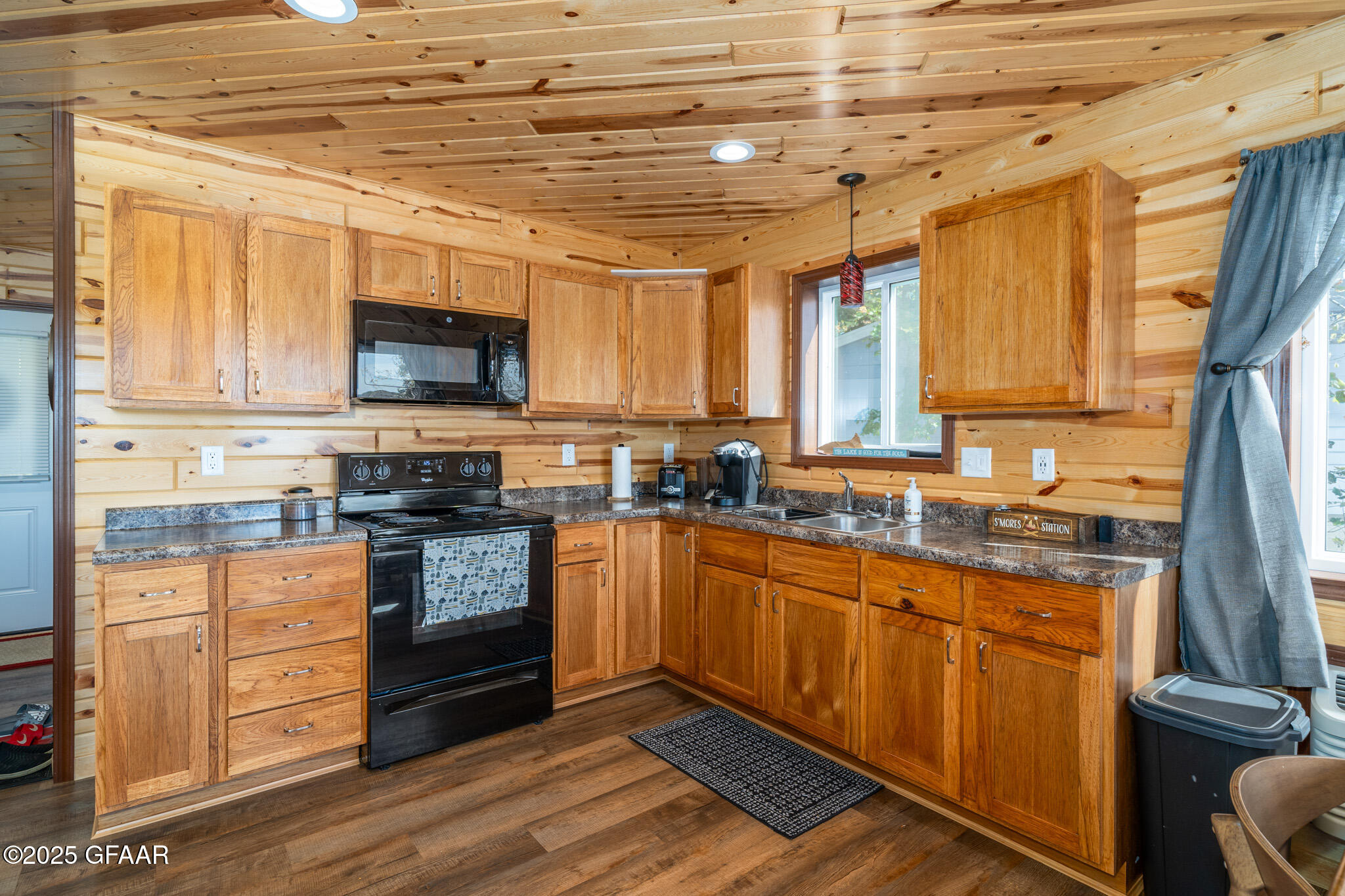 Lengby, Minnesota 56651, United States, 3 Bedrooms Bedrooms, ,2 BathroomsBathrooms,Residential,Active,166341