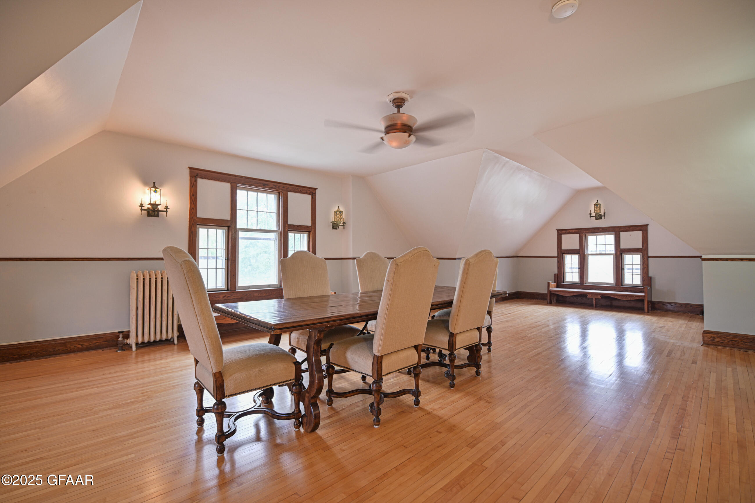 Grand Forks, North Dakota 58201, United States, 5 Bedrooms Bedrooms, ,2 BathroomsBathrooms,Residential,Active,166319