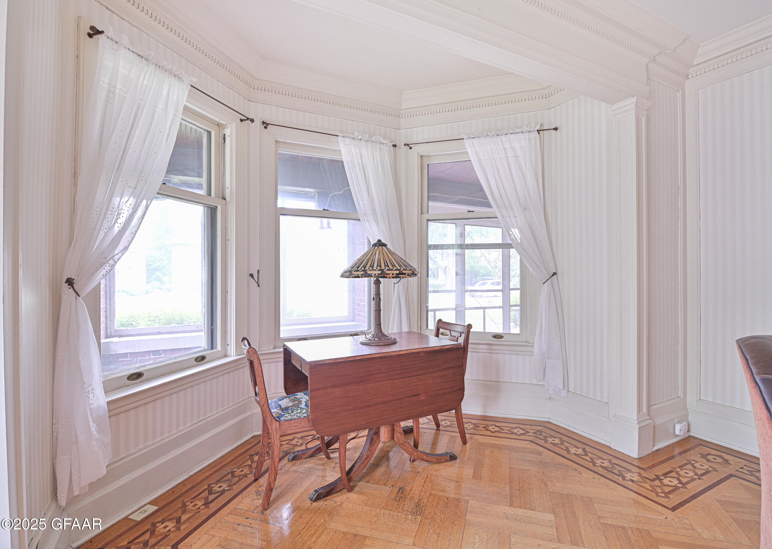 Grand Forks, North Dakota 58201, United States, 5 Bedrooms Bedrooms, ,2 BathroomsBathrooms,Residential,Active,166319