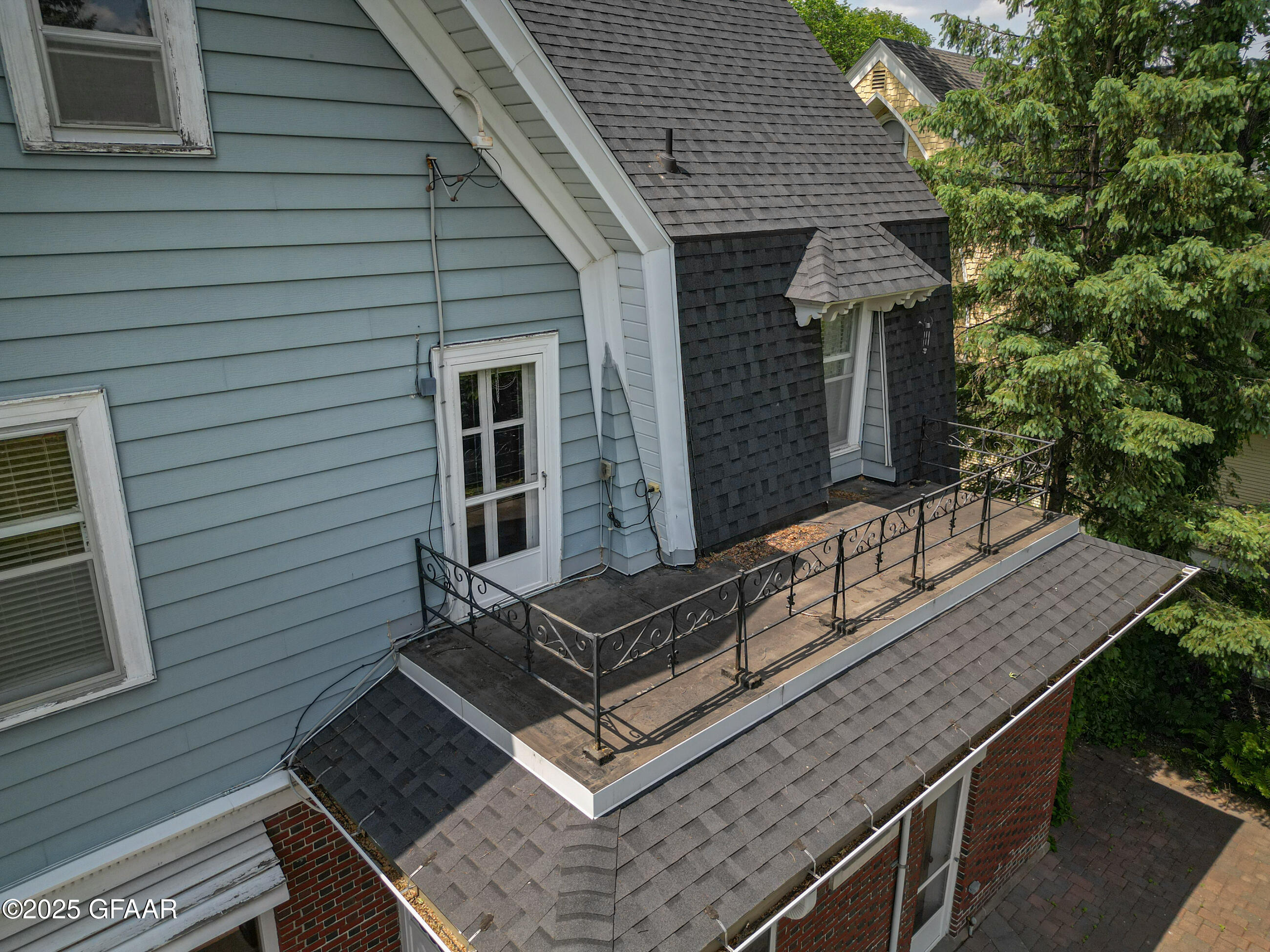 Grand Forks, North Dakota 58201, United States, 5 Bedrooms Bedrooms, ,2 BathroomsBathrooms,Residential,Active,166319