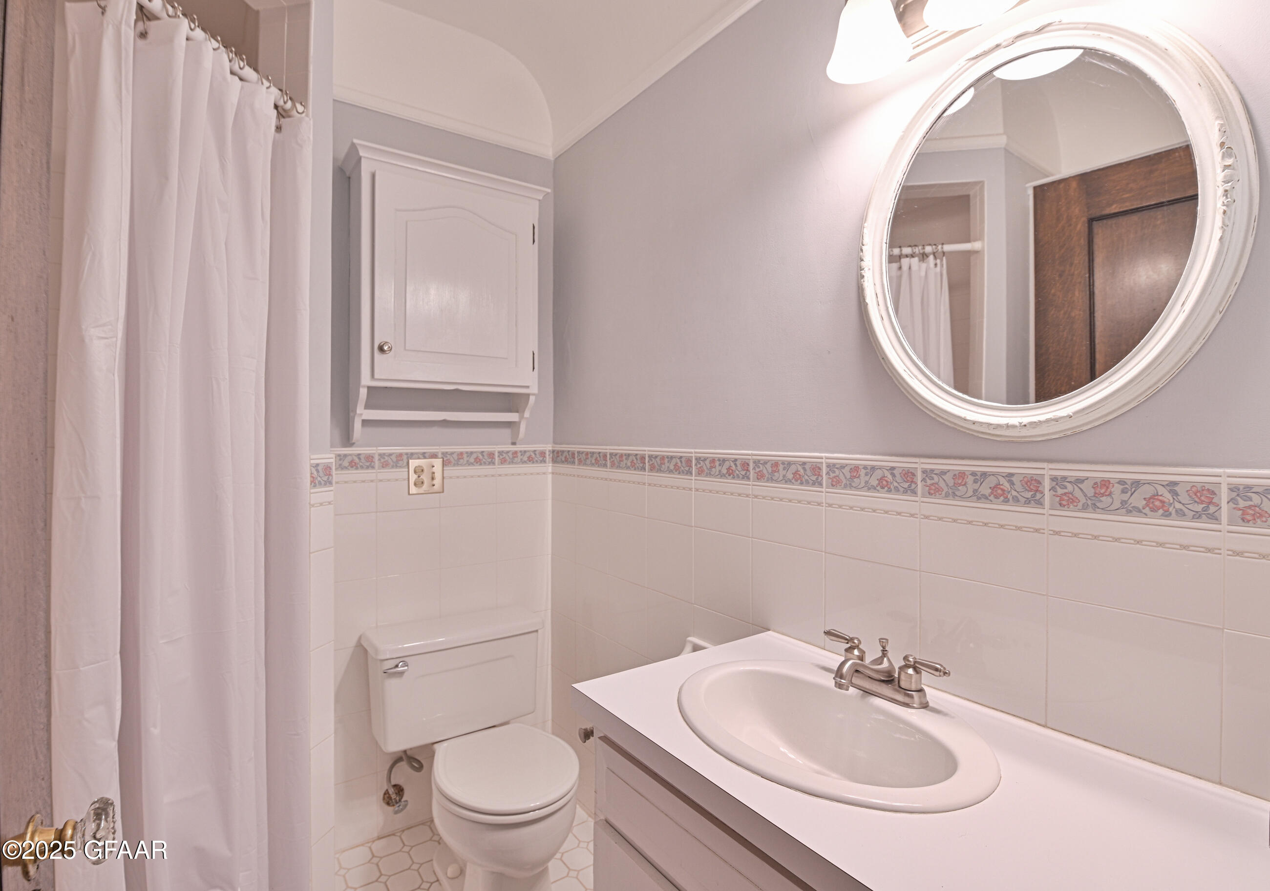 Grand Forks, North Dakota 58201, United States, 5 Bedrooms Bedrooms, ,2 BathroomsBathrooms,Residential,Active,166319